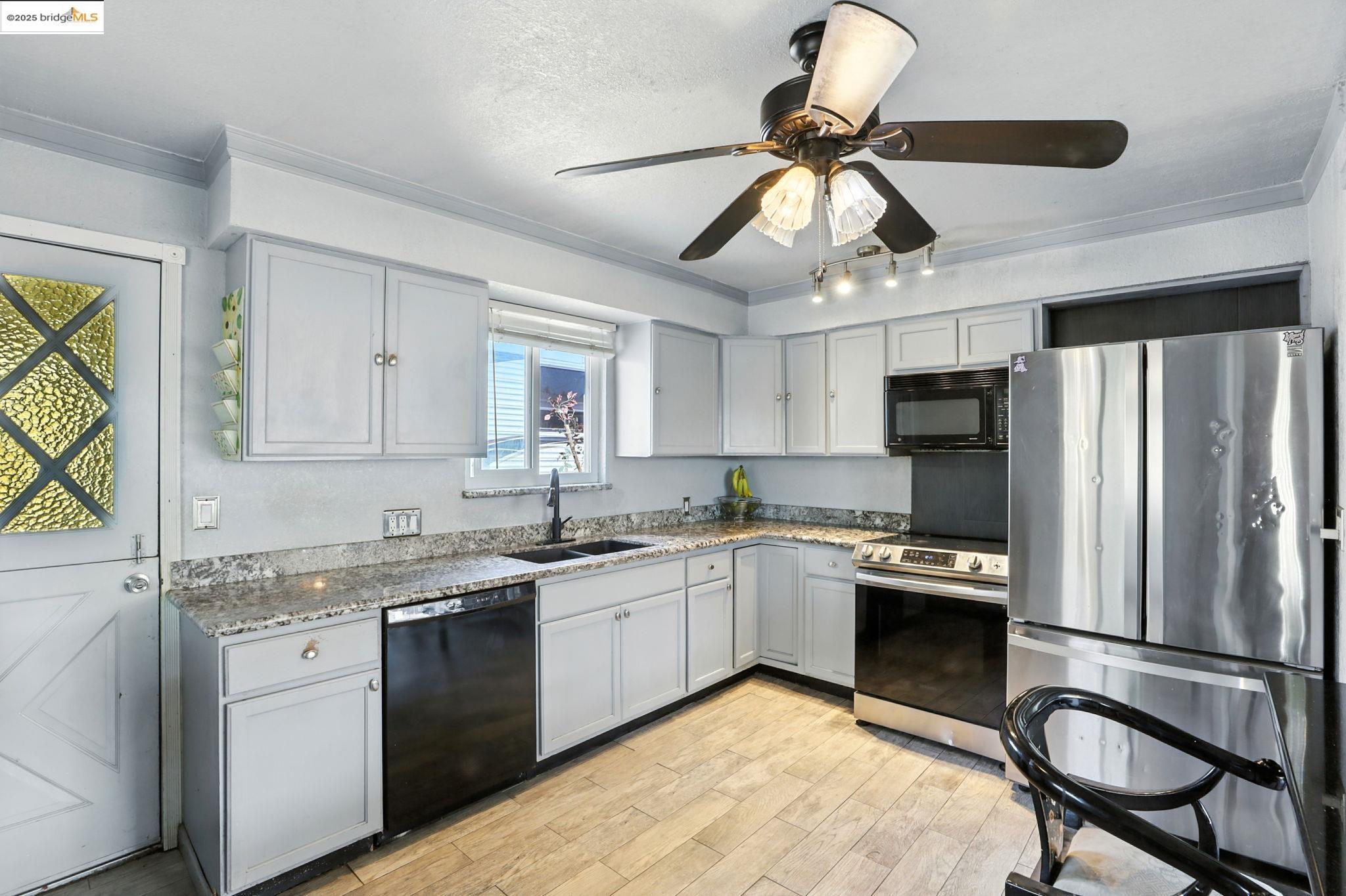Detail Gallery Image 8 of 30 For 27 4th Avenue, Isleton,  CA 95641 - 4 Beds | 2 Baths