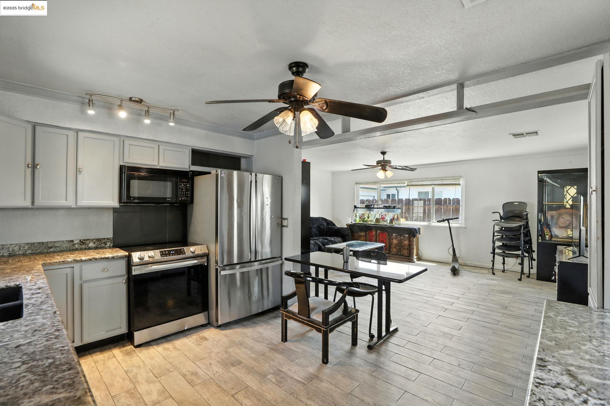 Detail Gallery Image 9 of 30 For 27 4th Avenue, Isleton,  CA 95641 - 4 Beds | 2 Baths