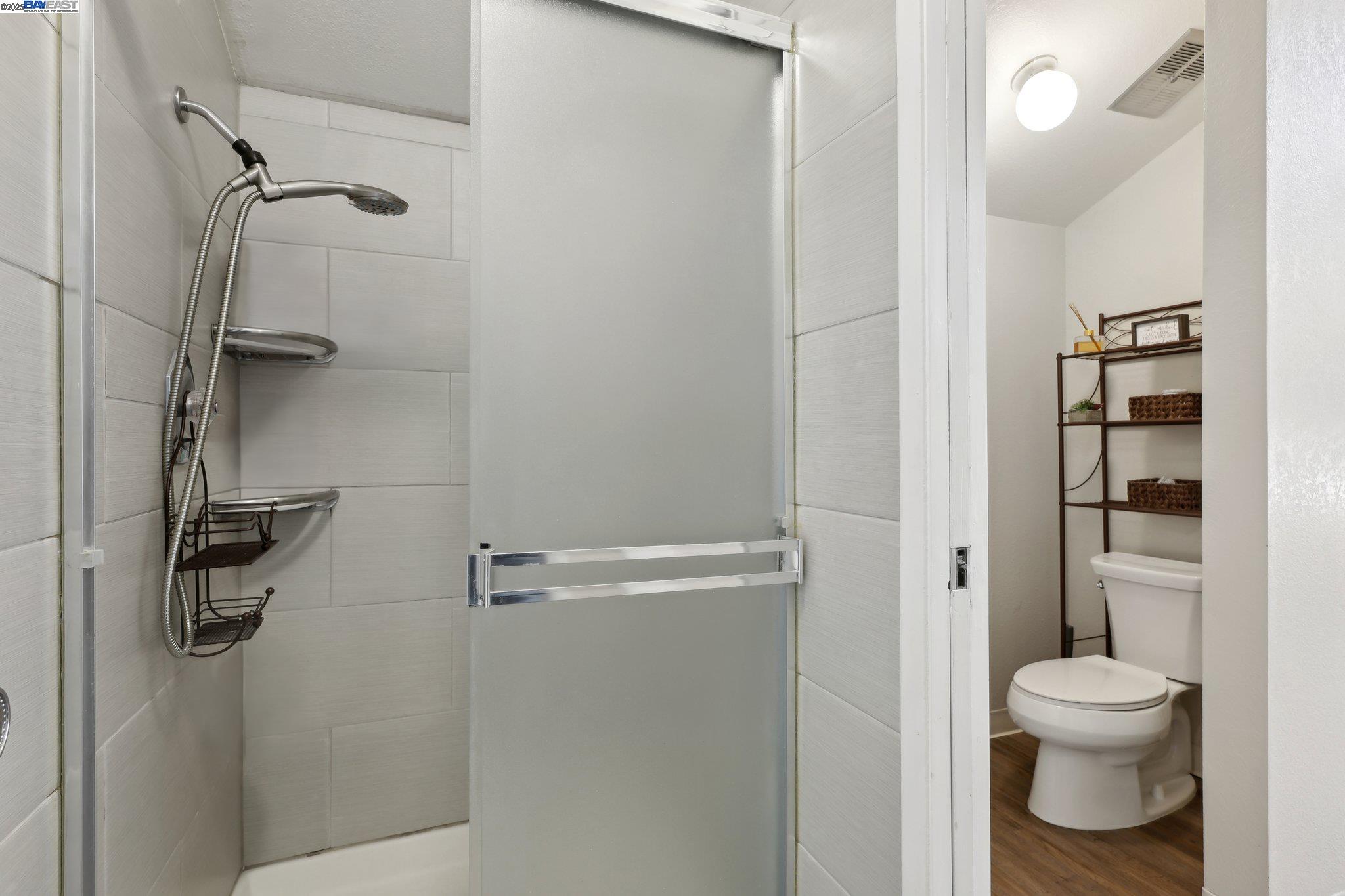 Detail Gallery Image 17 of 19 For 2378 Cheshire Place, San Leandro,  CA 94577 - 3 Beds | 2/1 Baths