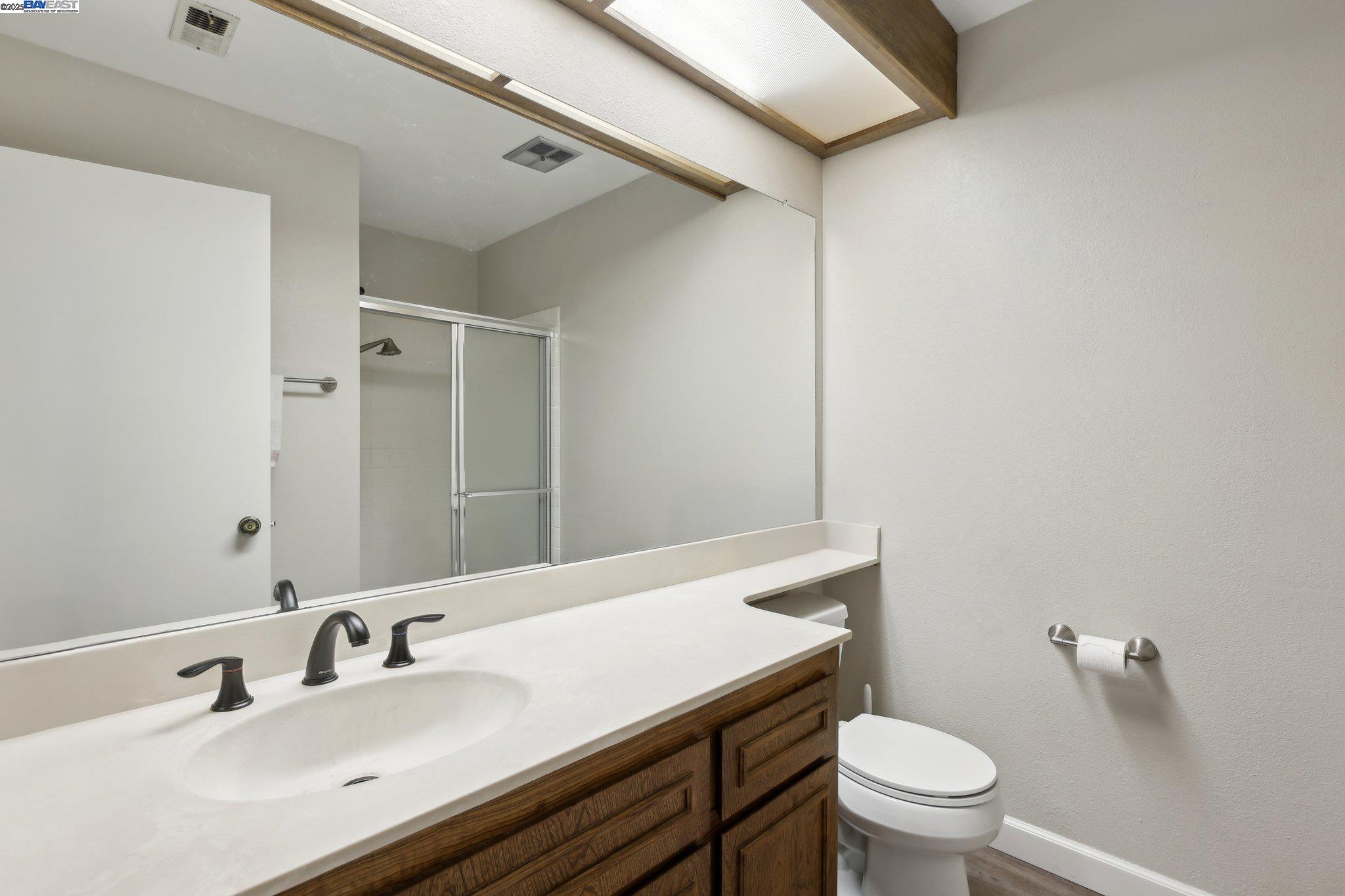 Detail Gallery Image 8 of 19 For 2378 Cheshire Place, San Leandro,  CA 94577 - 3 Beds | 2/1 Baths