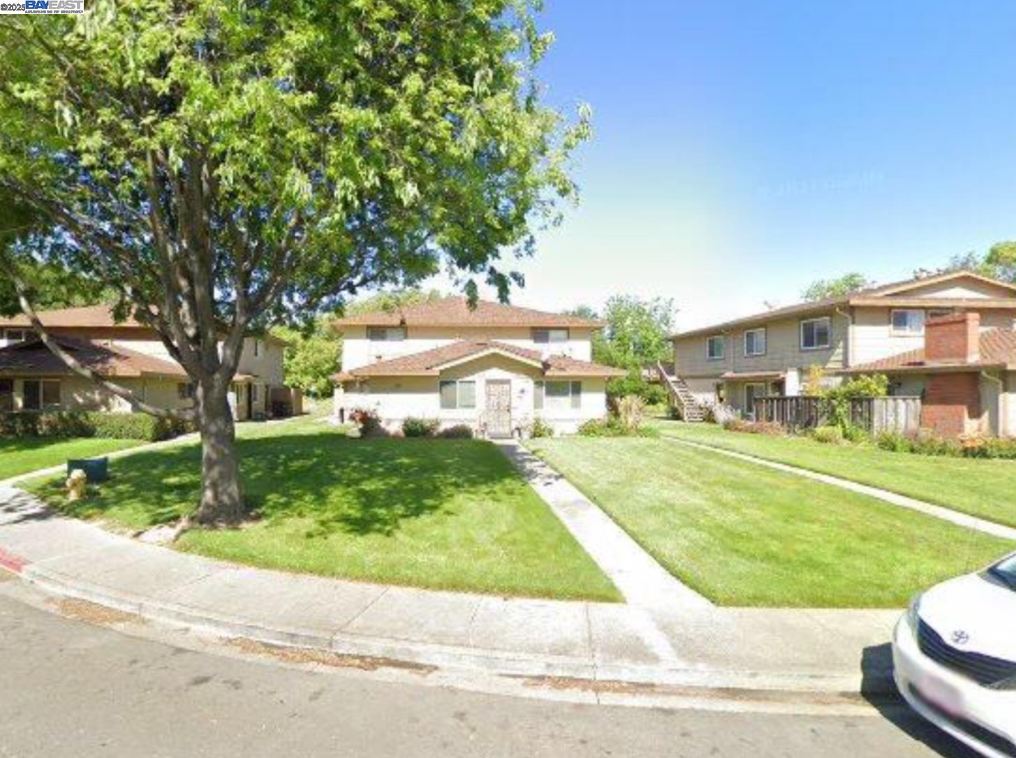 More Details about MLS # 41102570 : 2155 ERIC CT # 3