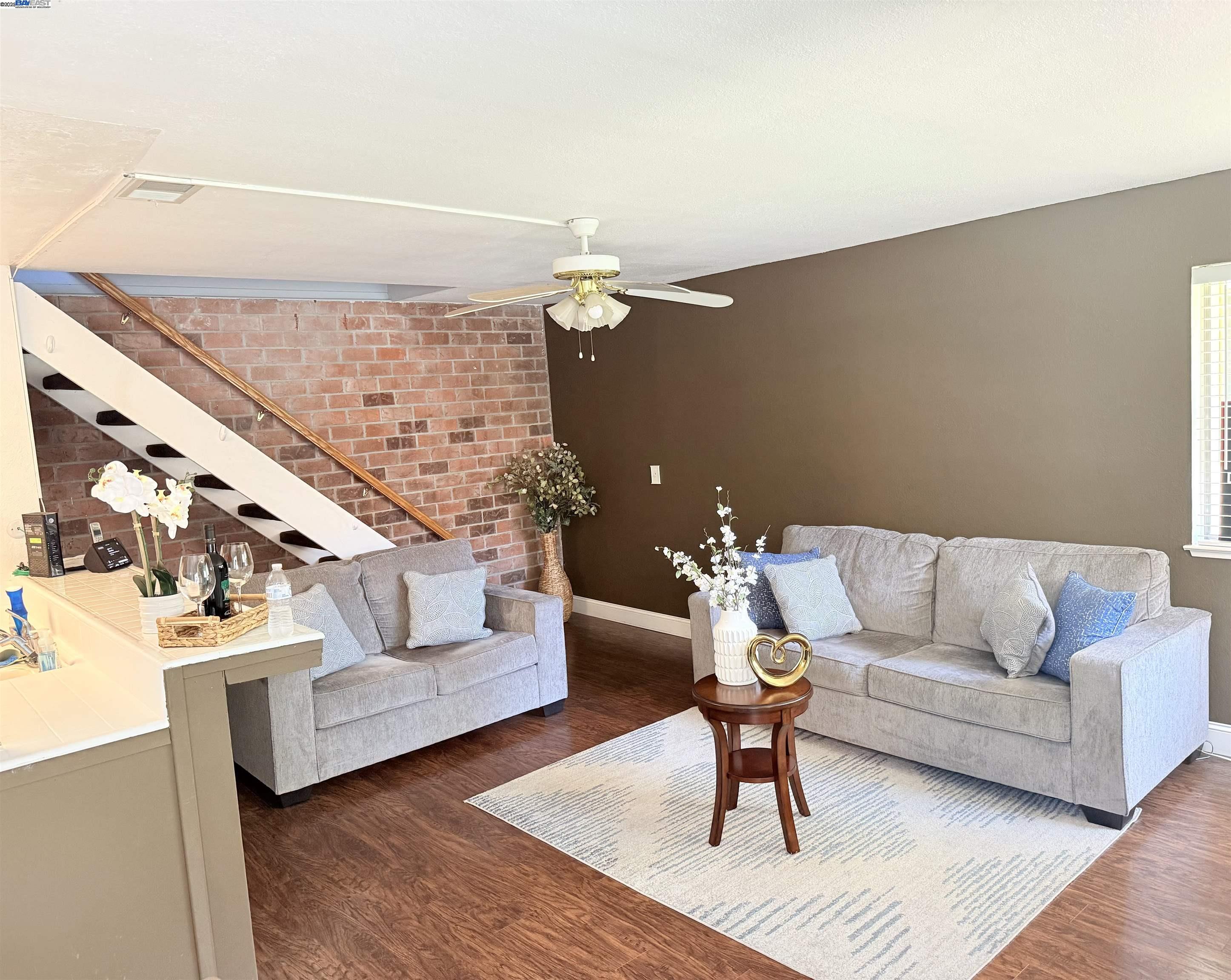 Detail Gallery Image 2 of 11 For 2155 Eric Ct #3,  Union City,  CA 94587 - 2 Beds | 1 Baths