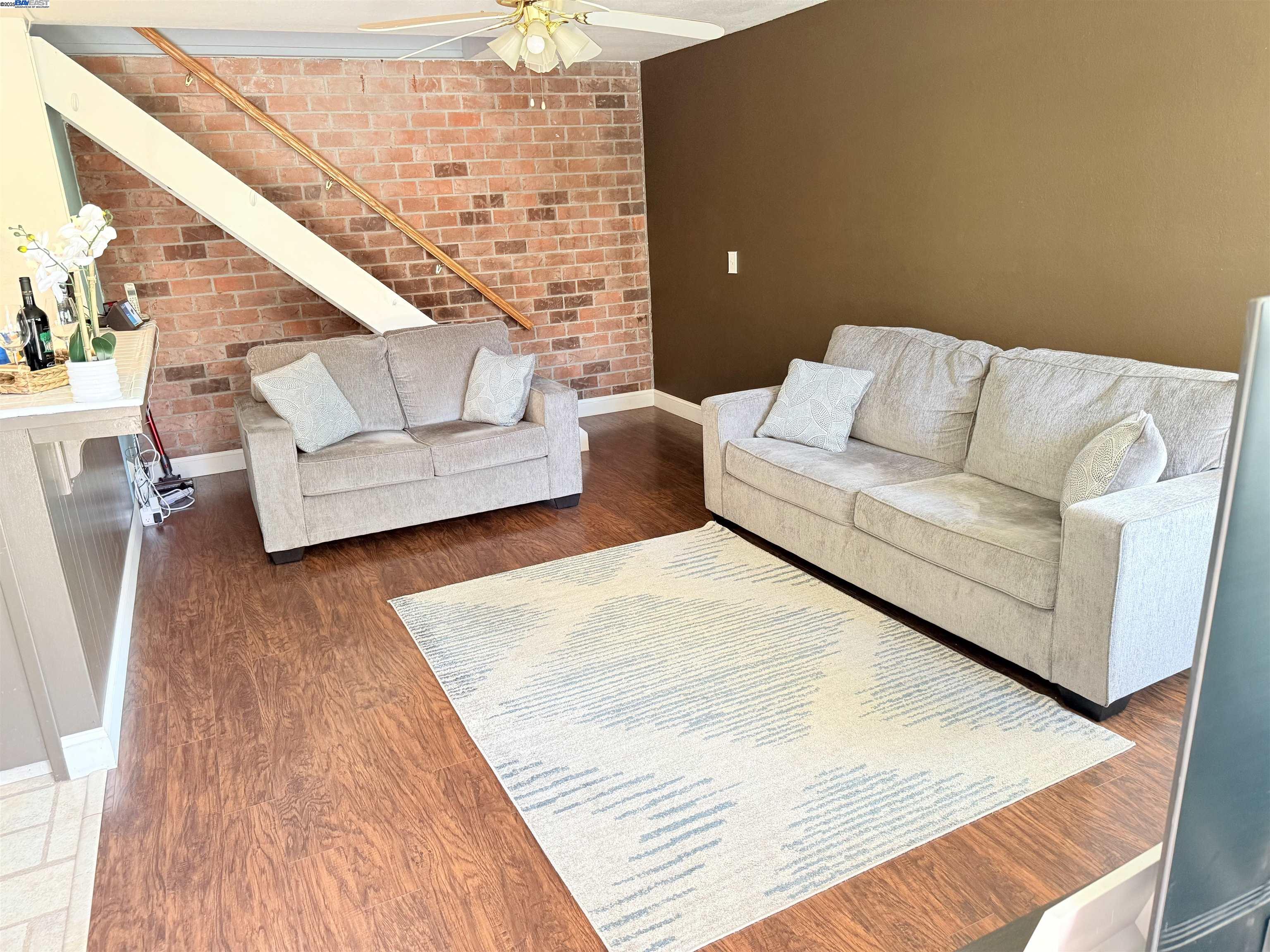 Photo #2: 41102570 Listing 