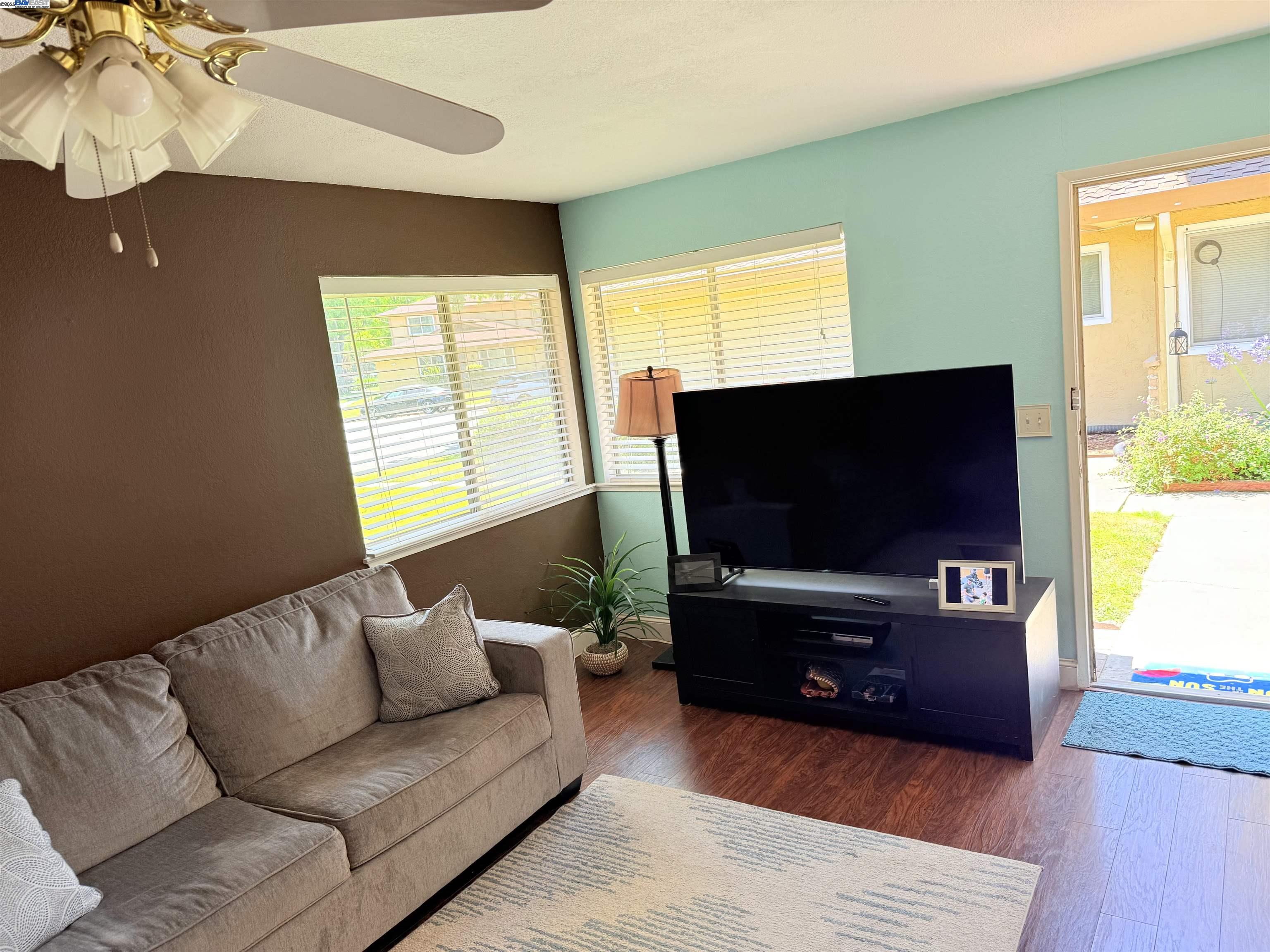 Photo #4: 41102570 Listing 