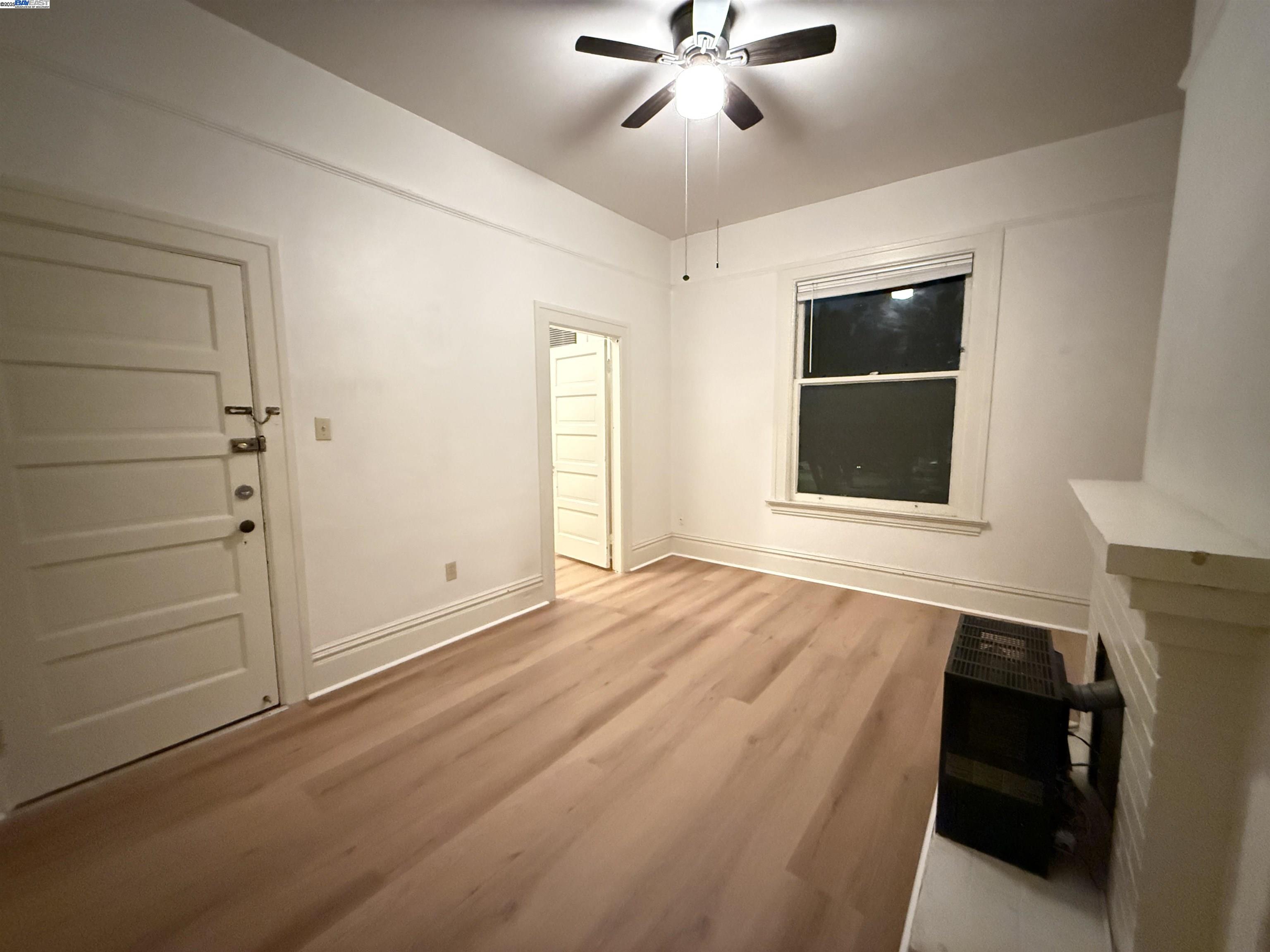 1173 Park Ave # C, Alameda, California 94501, 2 Bedrooms Bedrooms, 3 Rooms Rooms,1 BathroomBathrooms,Residential Lease,For Rent,1173 Park Ave # C,41102572