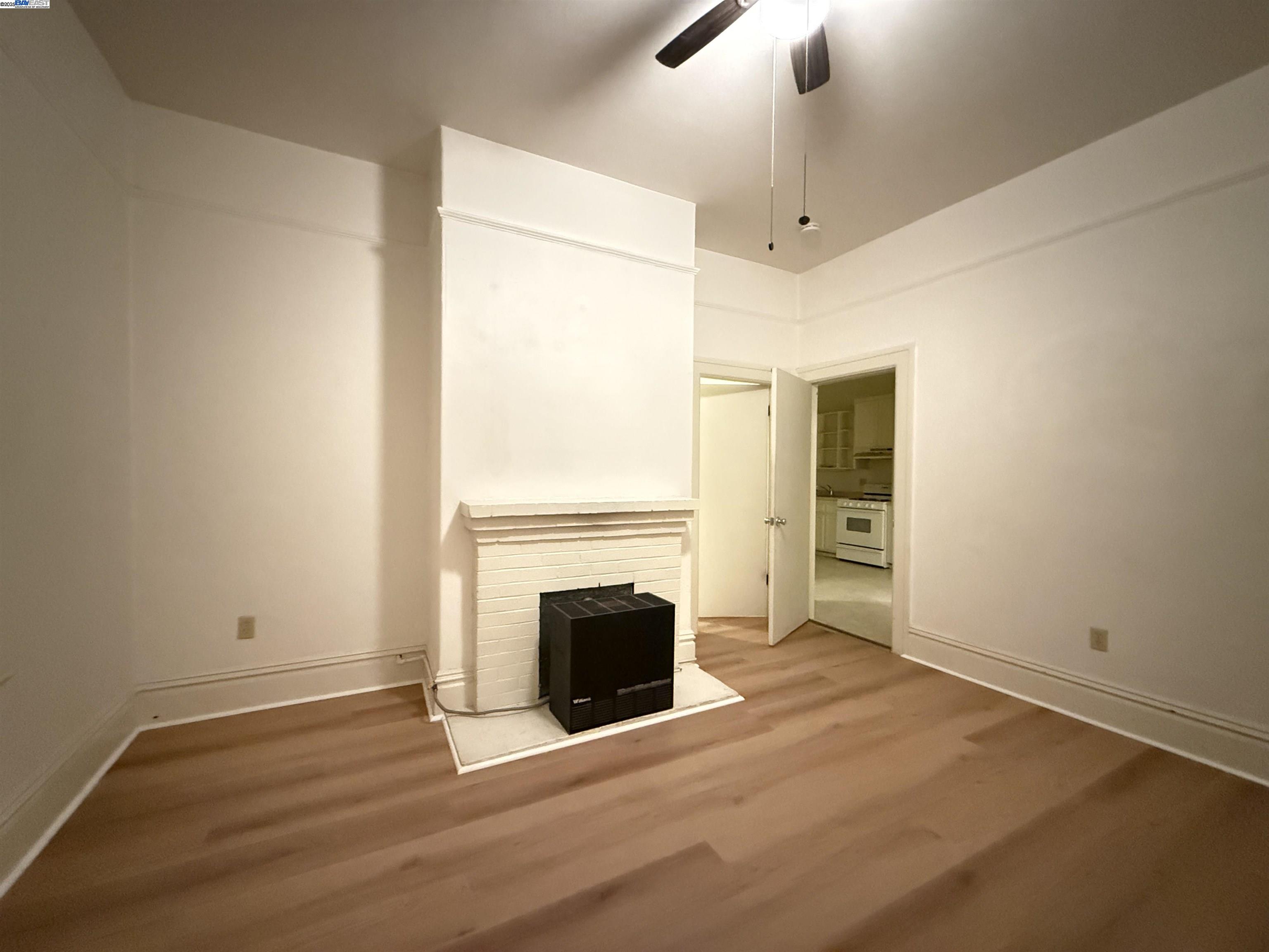 1173 Park Ave # C, Alameda, California 94501, 2 Bedrooms Bedrooms, 3 Rooms Rooms,1 BathroomBathrooms,Residential Lease,For Rent,1173 Park Ave # C,41102572