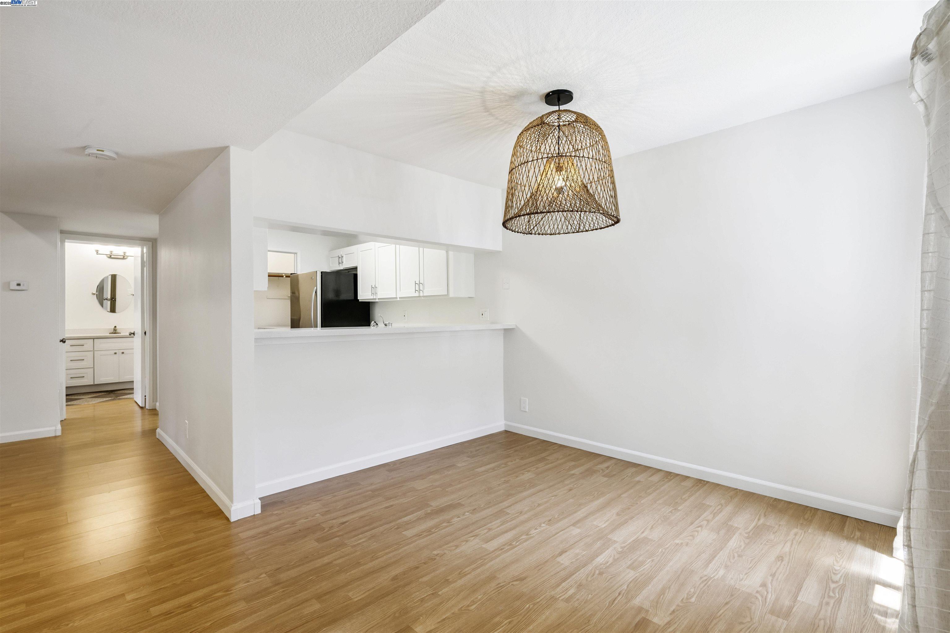 Photo #8: 41102577 Listing: Photo #8