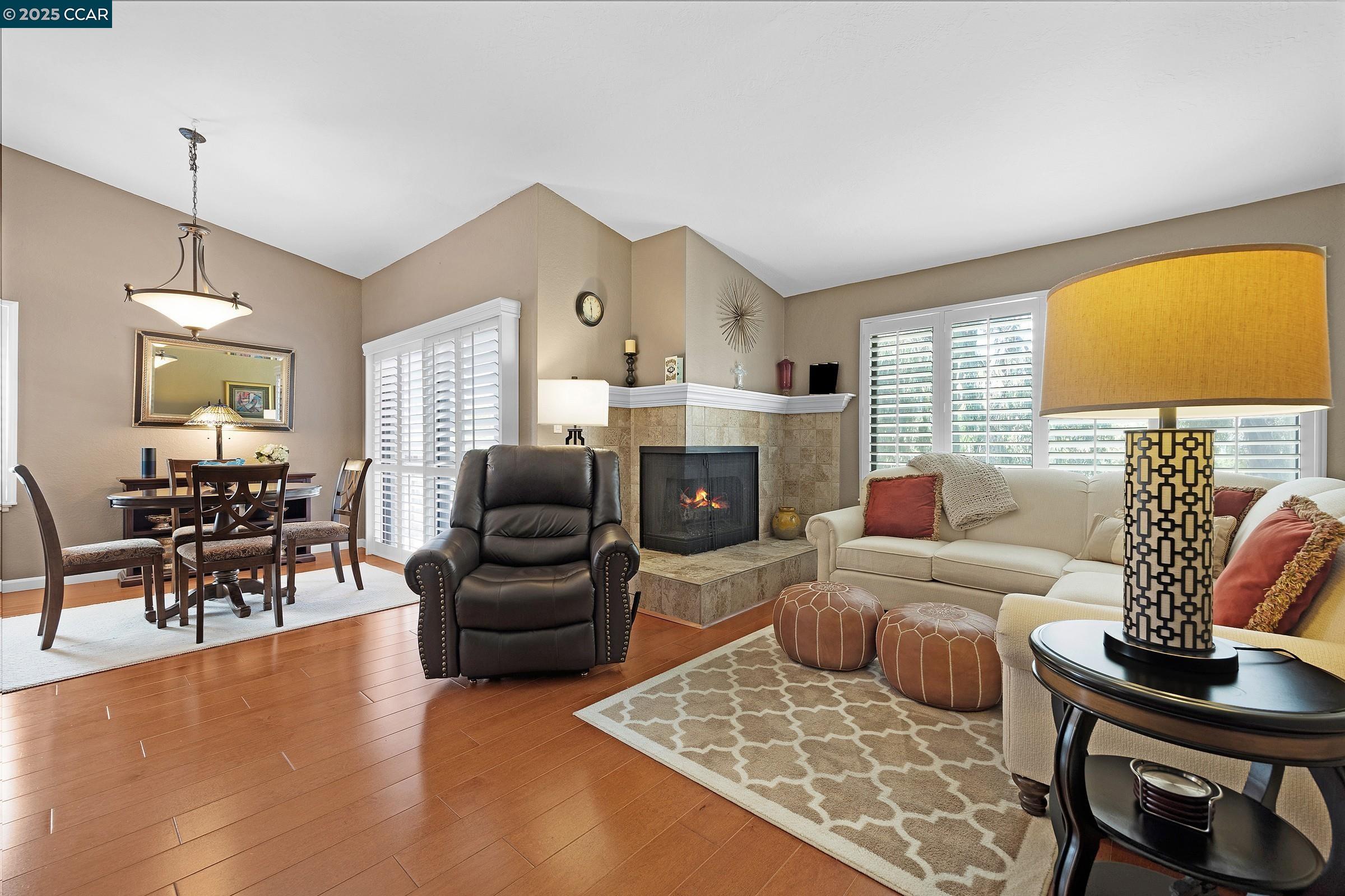 Photo #12: 41102579 Listing: Photo #12