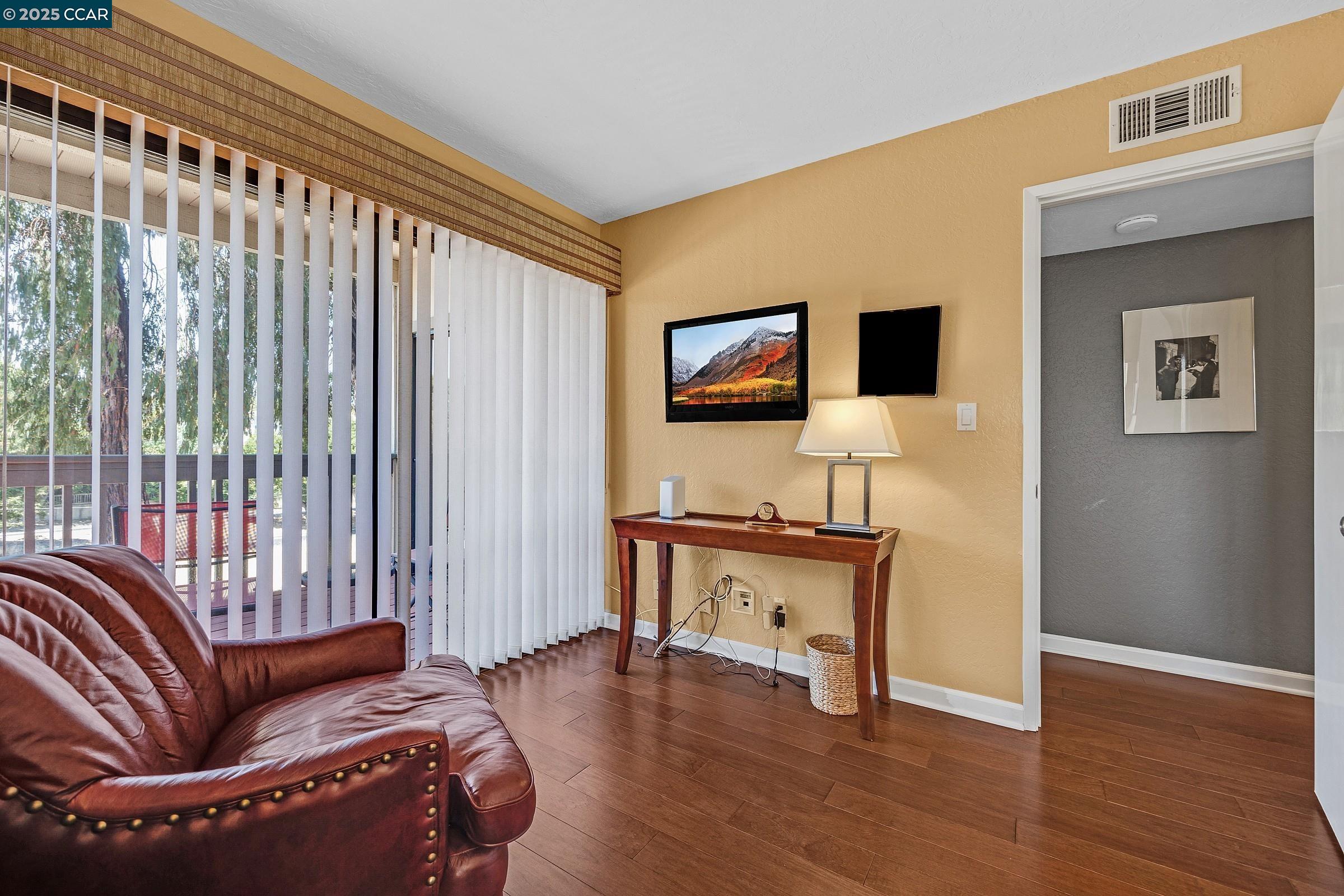 Photo #15: 41102579 Listing: Photo #15