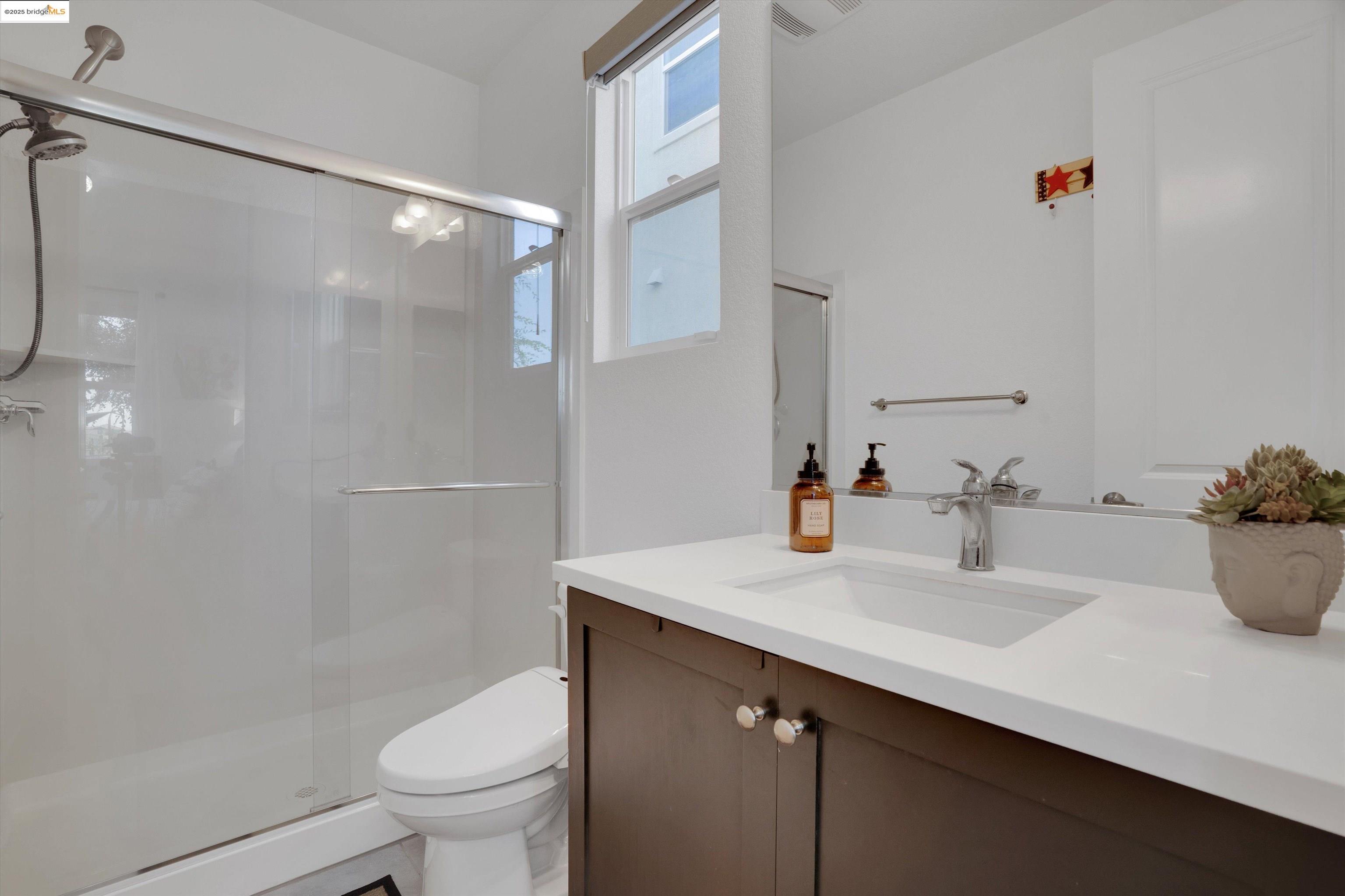 Detail Gallery Image 16 of 36 For 2281 Garden Farms Ave, Lathrop,  CA 95330 - 6 Beds | 4/1 Baths