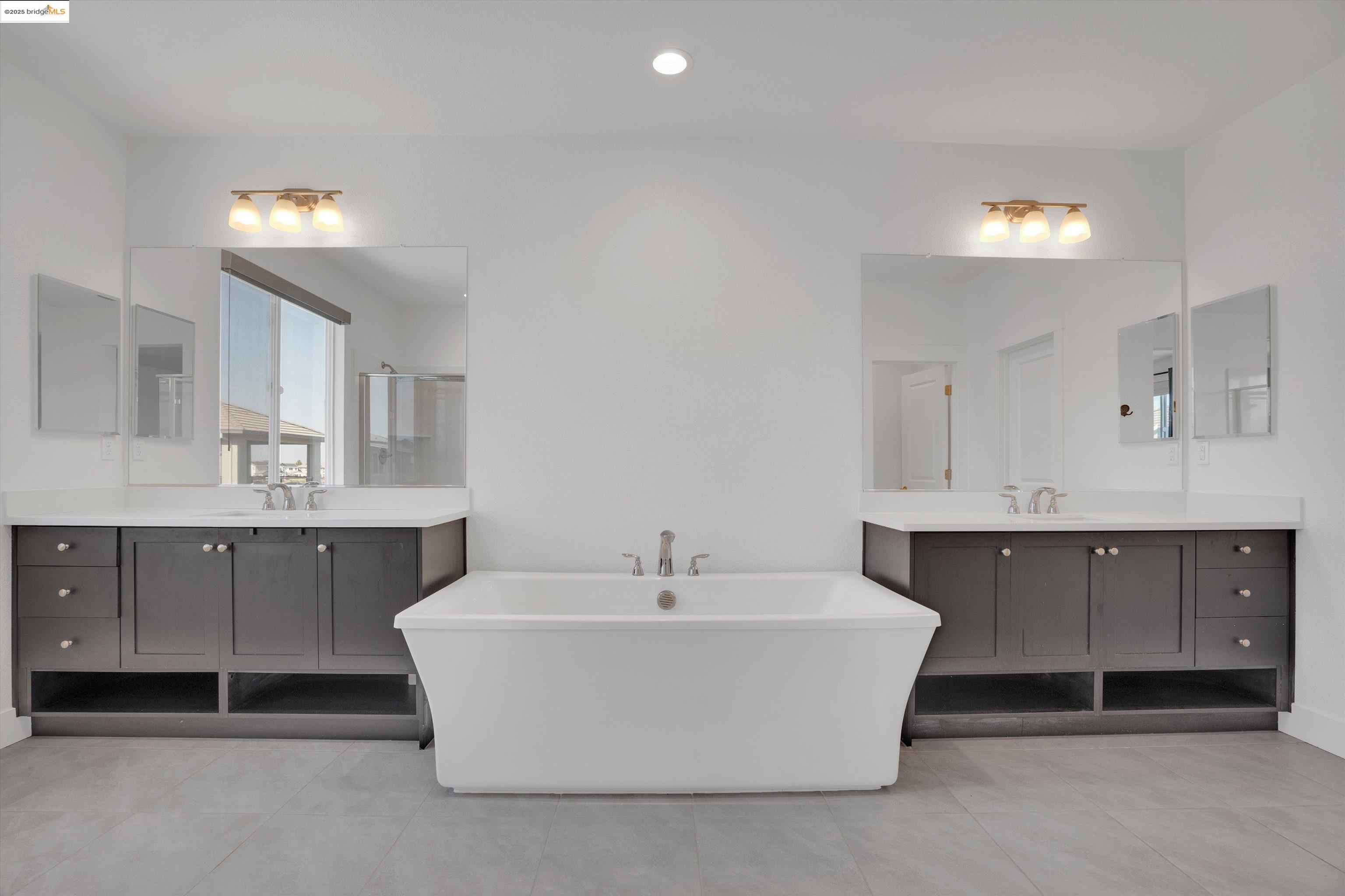 Detail Gallery Image 22 of 36 For 2281 Garden Farms Ave, Lathrop,  CA 95330 - 6 Beds | 4/1 Baths