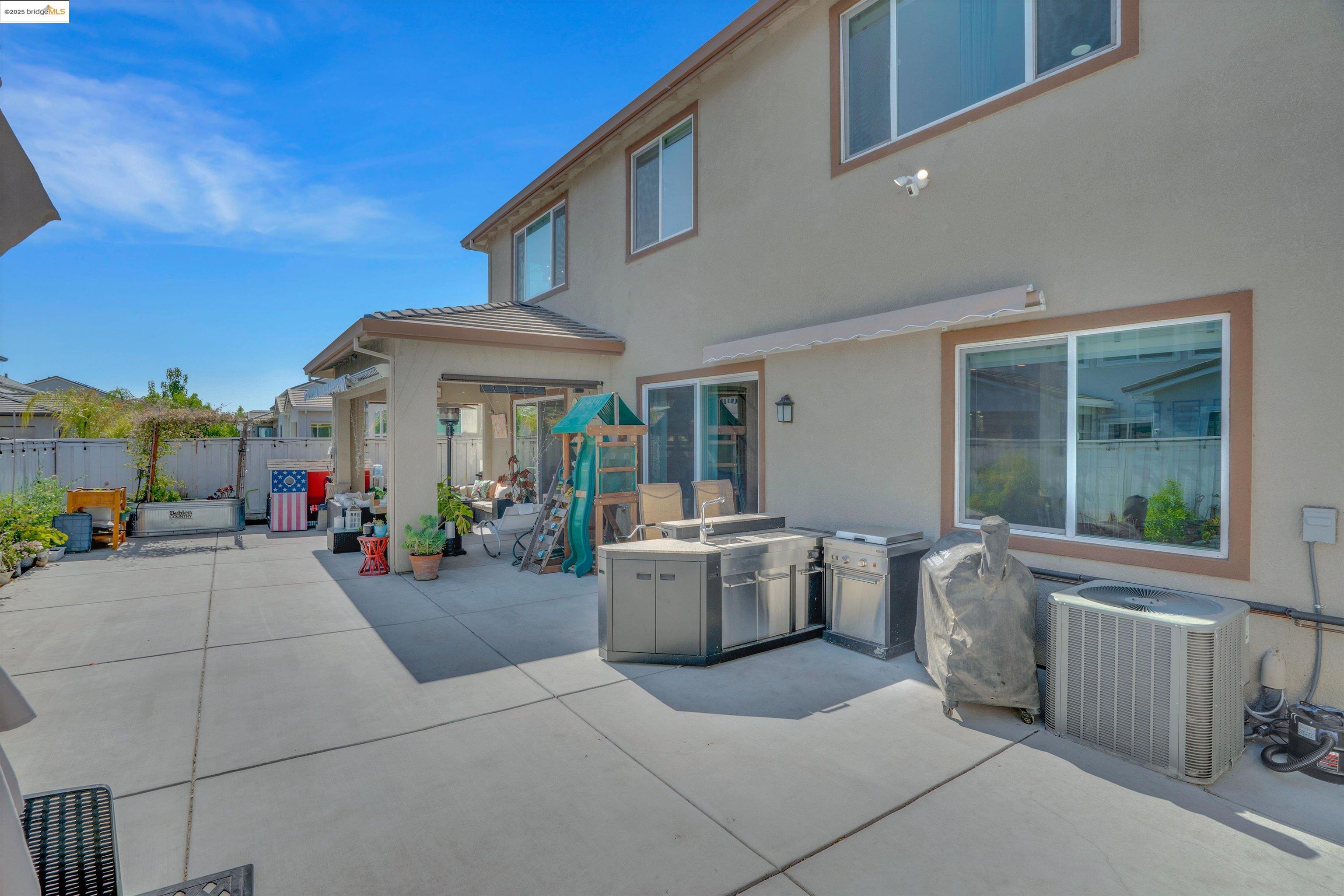 Detail Gallery Image 33 of 36 For 2281 Garden Farms Ave, Lathrop,  CA 95330 - 6 Beds | 4/1 Baths