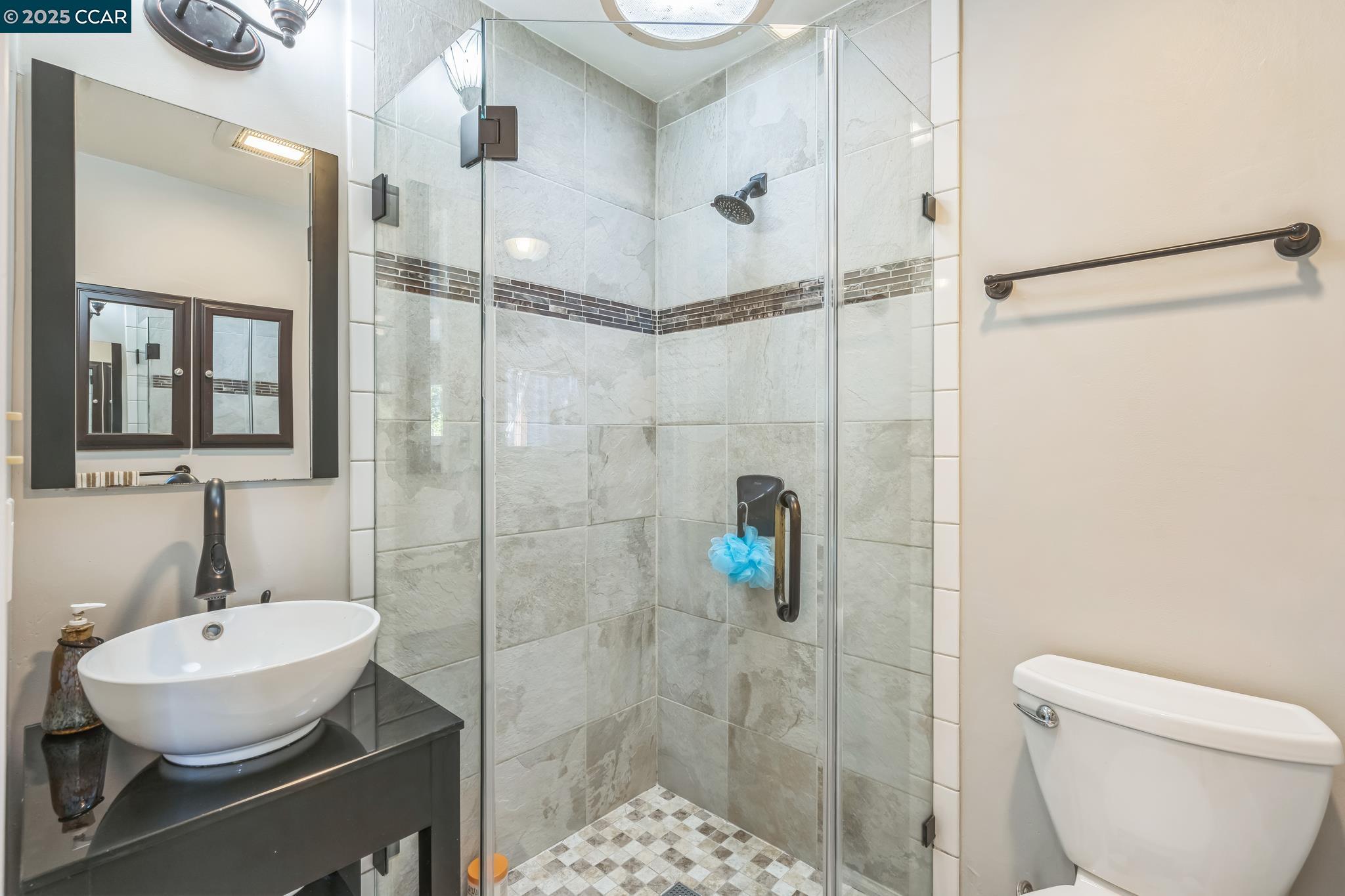 Detail Gallery Image 17 of 42 For 448 Cumberland Dr, Pleasant Hill,  CA 94523 - 3 Beds | 2 Baths