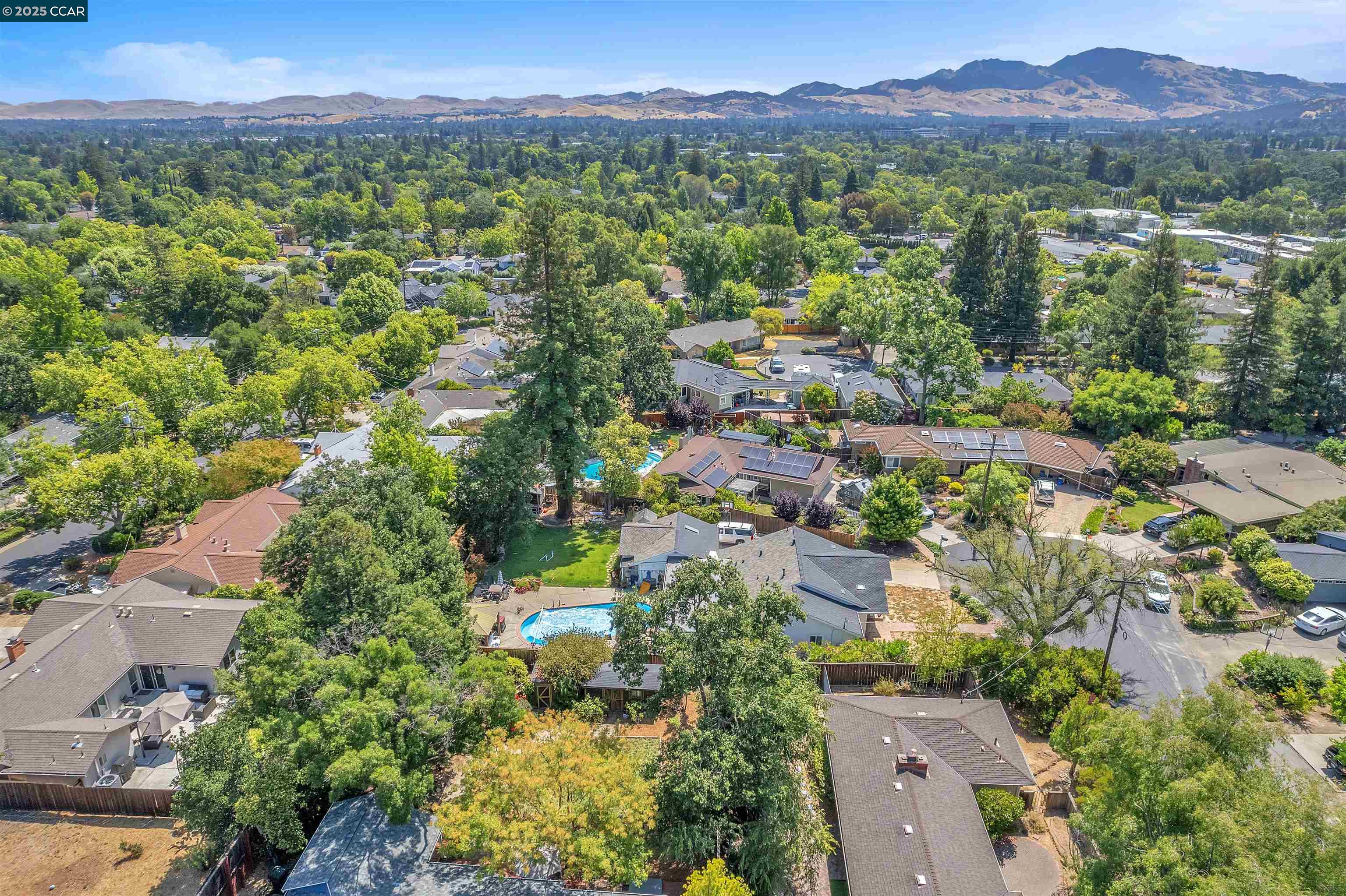 Detail Gallery Image 37 of 42 For 448 Cumberland Dr, Pleasant Hill,  CA 94523 - 3 Beds | 2 Baths