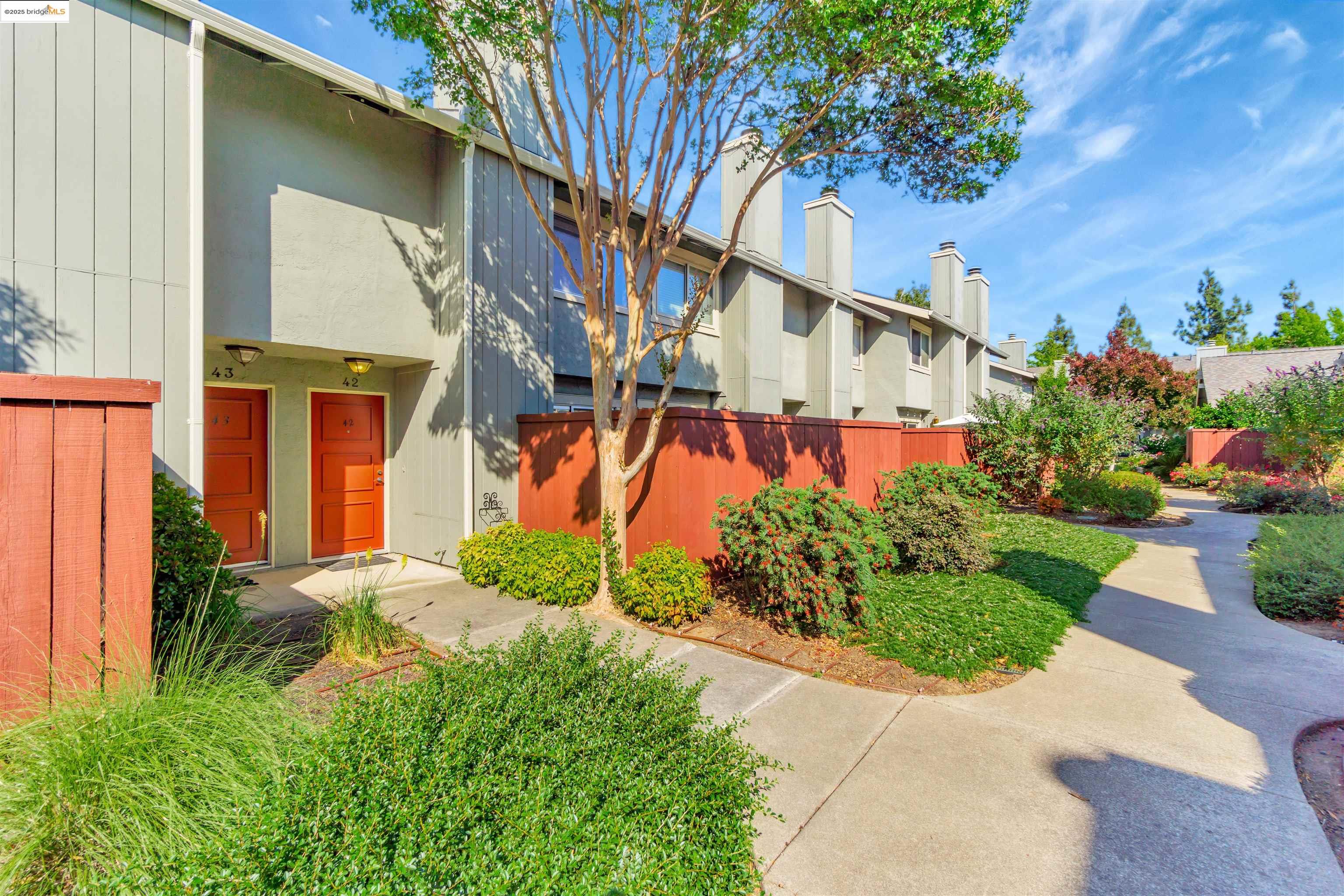 MLS: 41102583 Condo For Sale