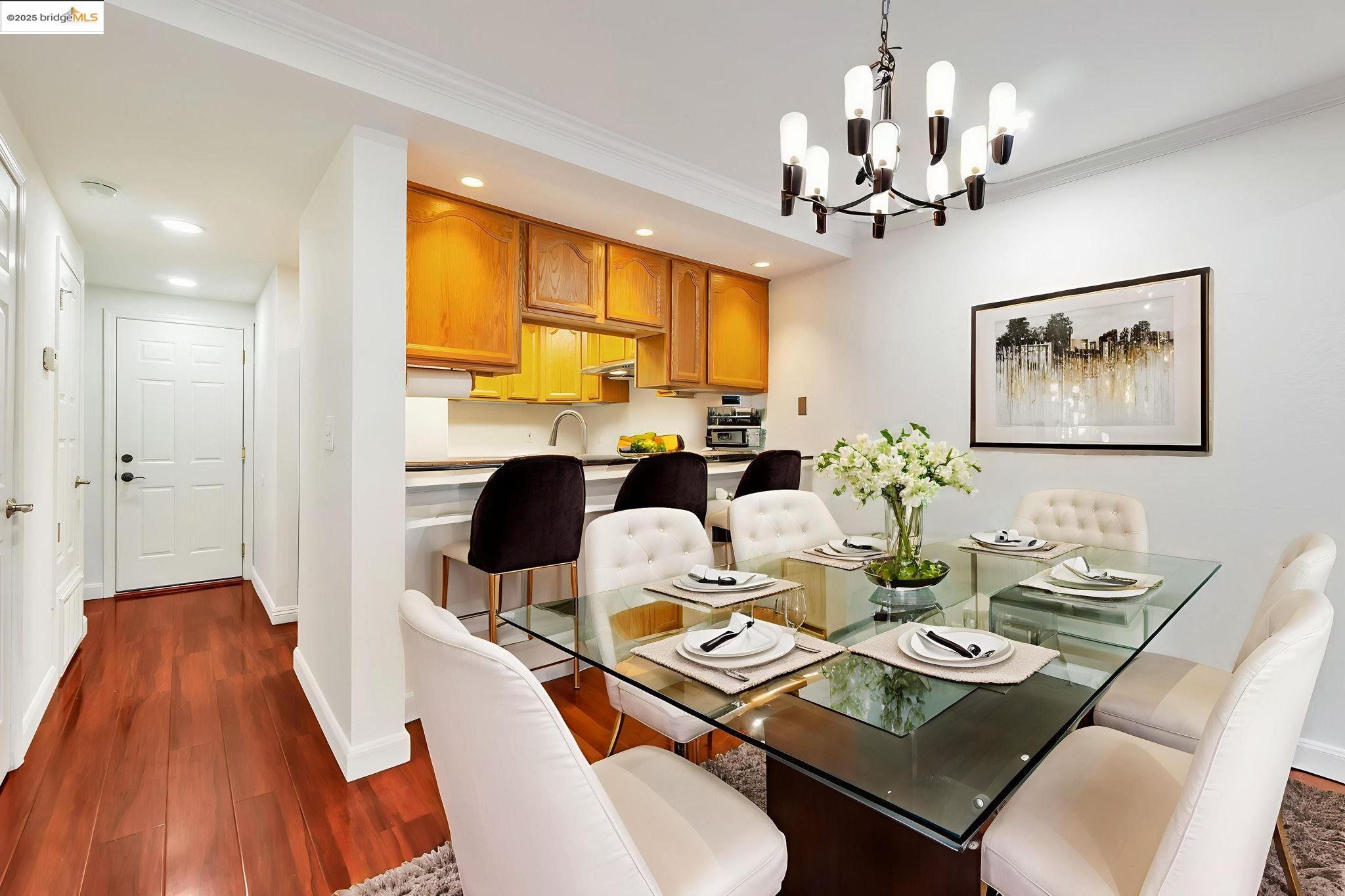 Photo #8: 41102583 Listing: Photo #8