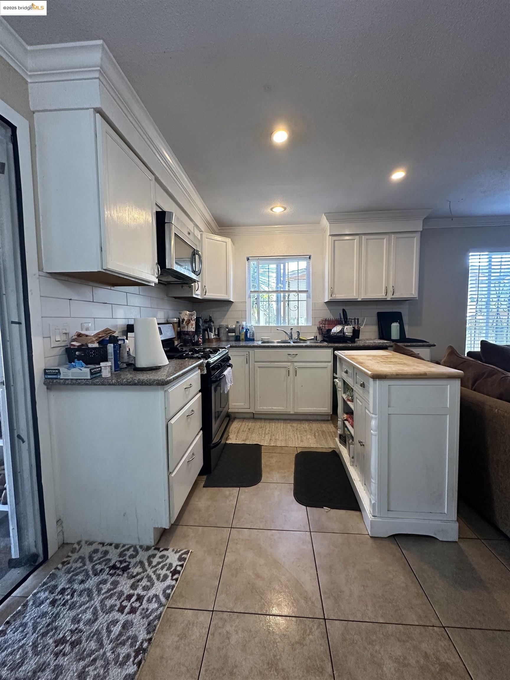 Detail Gallery Image 22 of 39 For 119 3rd St, Richmond,  CA 94801 - 4 Beds | 2 Baths