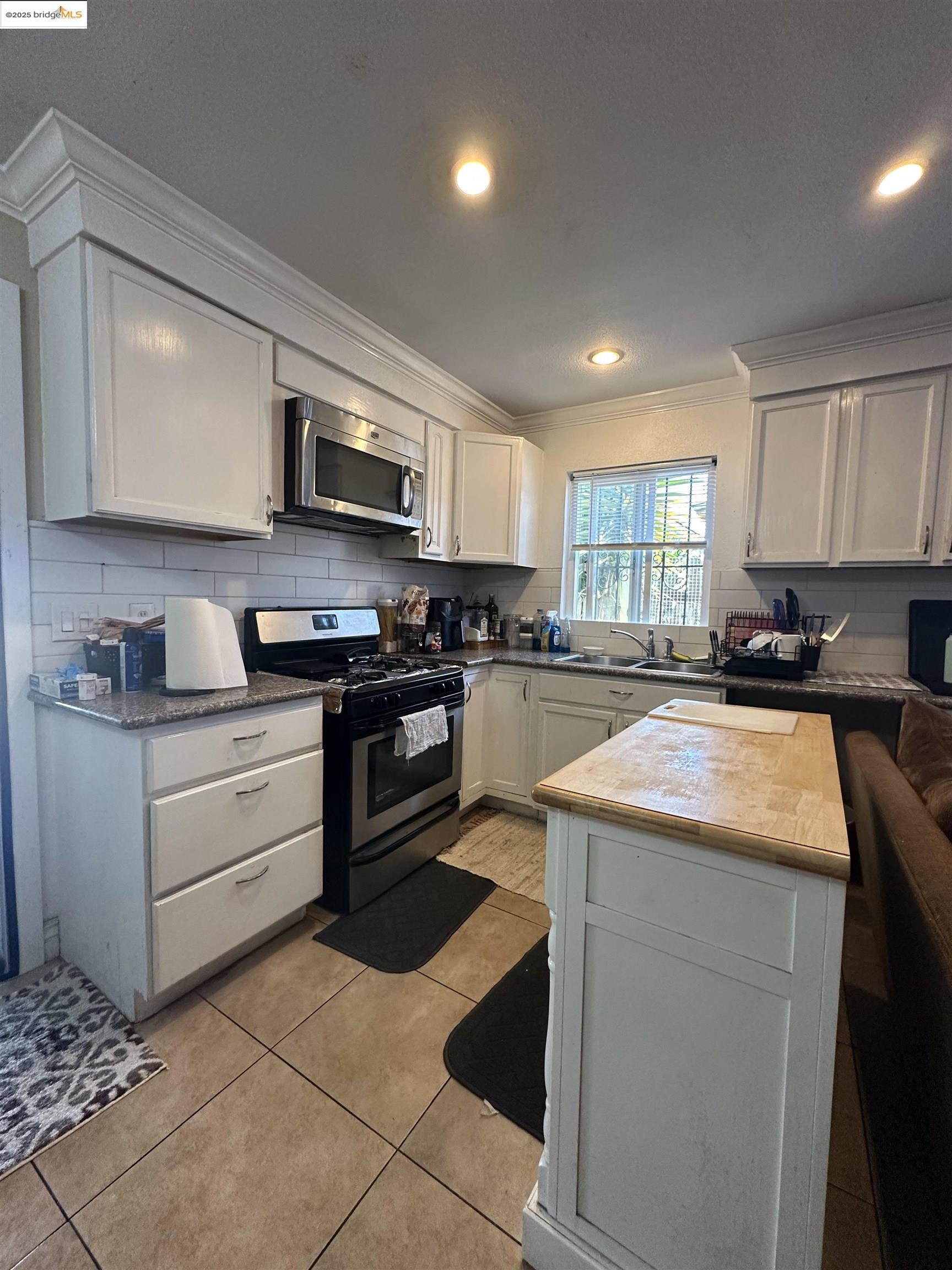 Detail Gallery Image 24 of 39 For 119 3rd St, Richmond,  CA 94801 - 4 Beds | 2 Baths