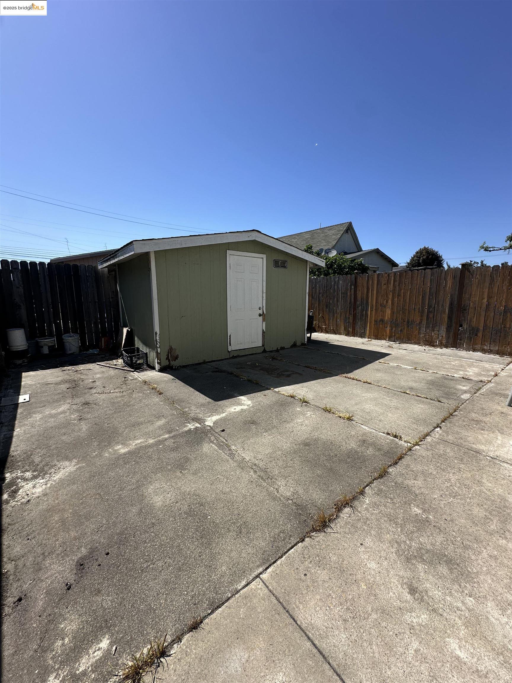Detail Gallery Image 38 of 39 For 119 3rd St, Richmond,  CA 94801 - 4 Beds | 2 Baths