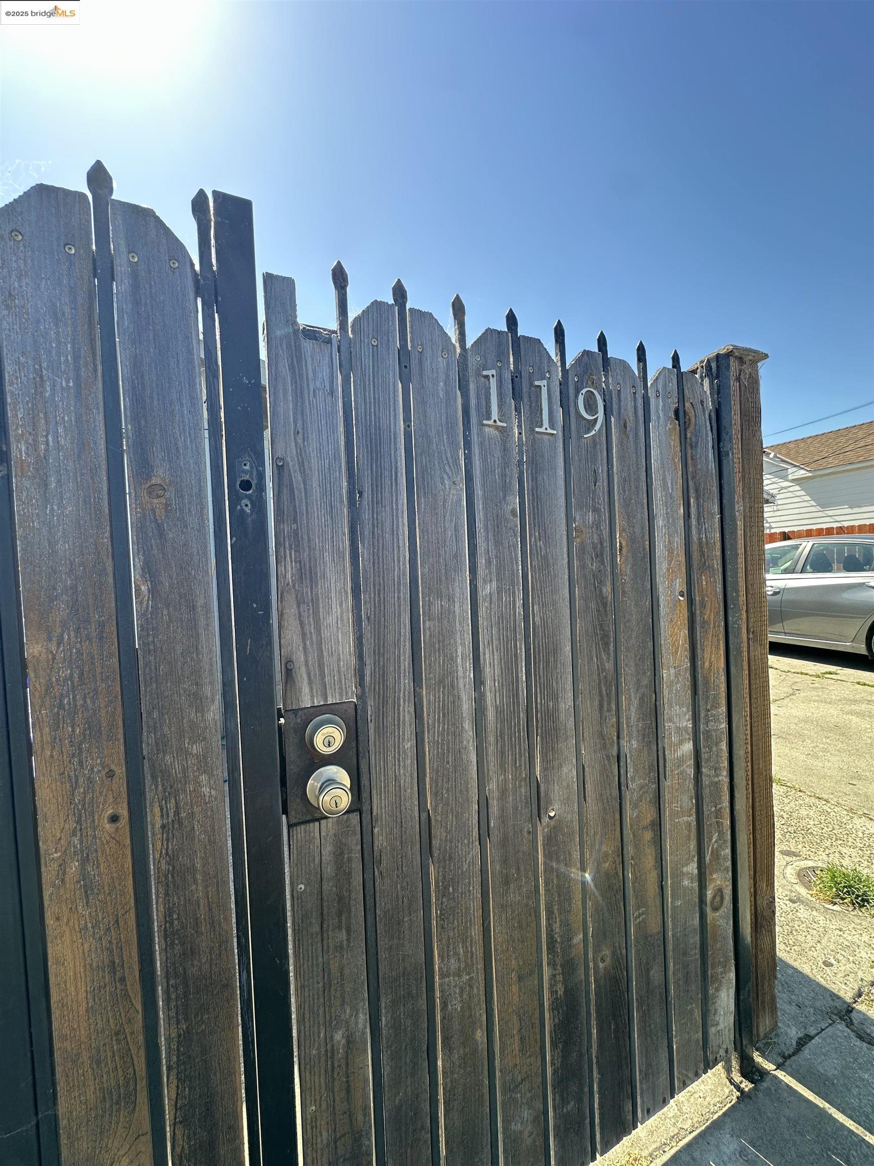 Detail Gallery Image 5 of 39 For 119 3rd St, Richmond,  CA 94801 - 4 Beds | 2 Baths