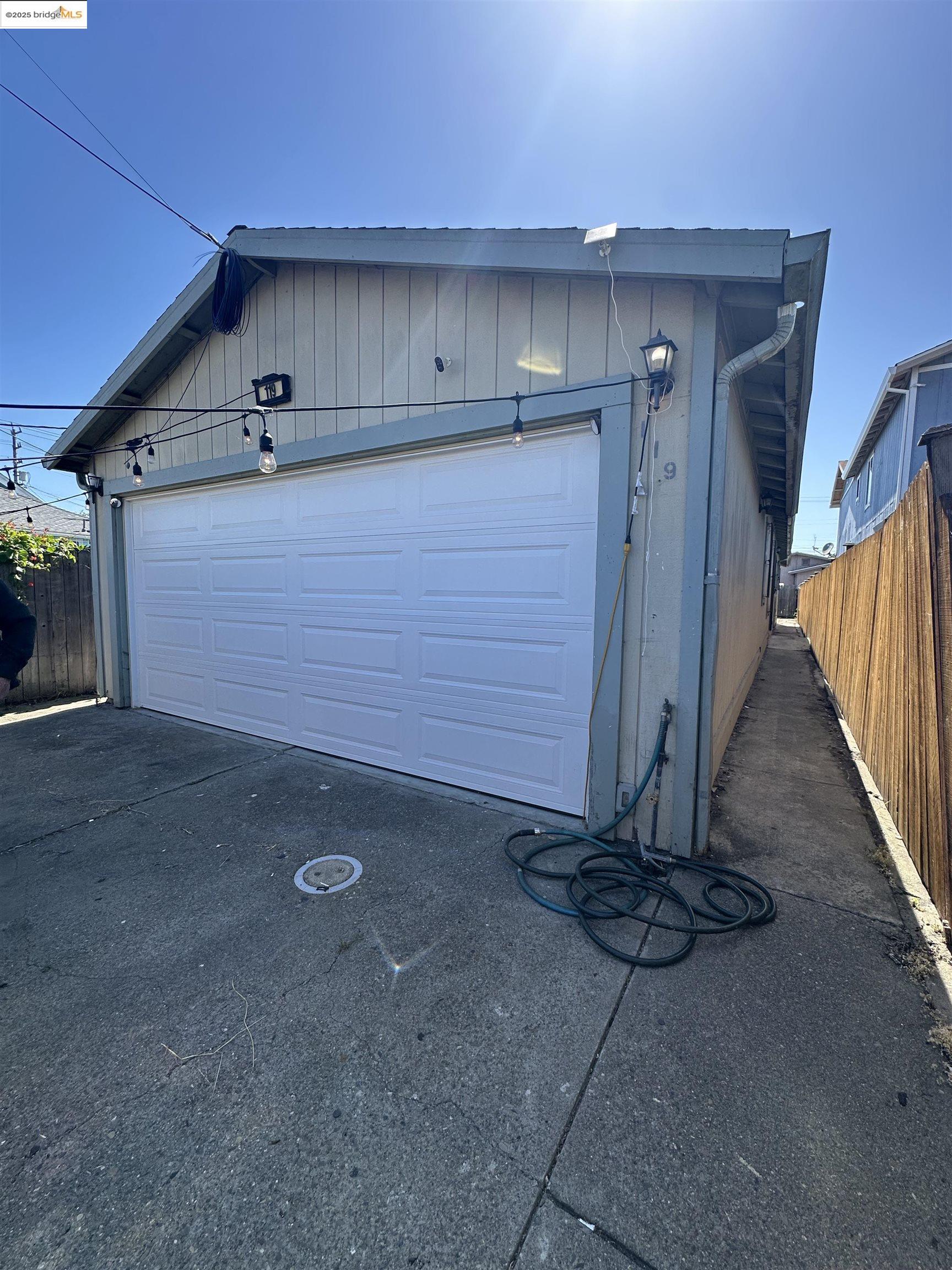 Detail Gallery Image 8 of 39 For 119 3rd St, Richmond,  CA 94801 - 4 Beds | 2 Baths