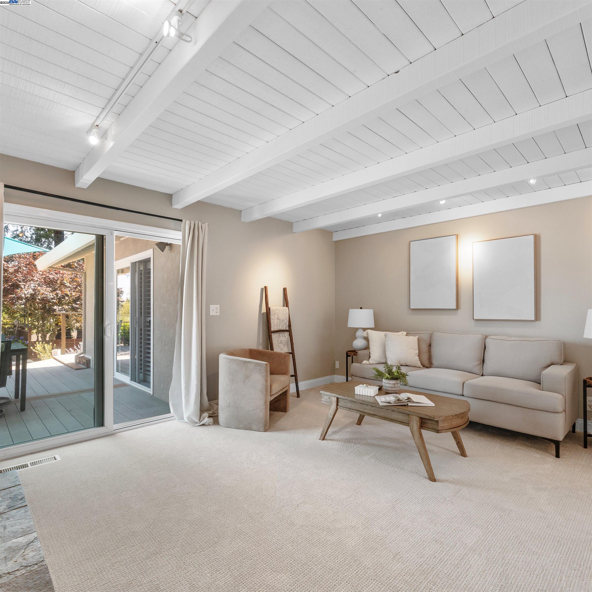 Detail Gallery Image 15 of 46 For 18767 Lamson Rd, Castro Valley,  CA 94546 - 3 Beds | 2 Baths