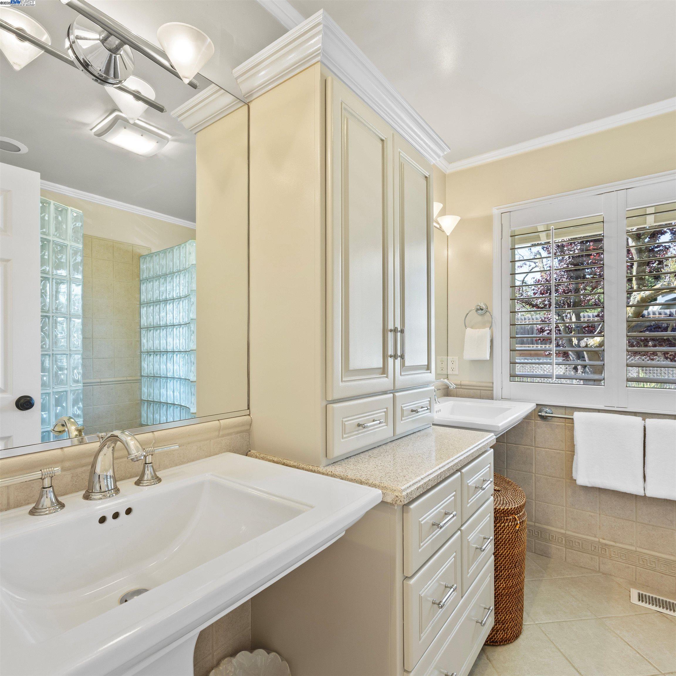 Detail Gallery Image 21 of 46 For 18767 Lamson Rd, Castro Valley,  CA 94546 - 3 Beds | 2 Baths