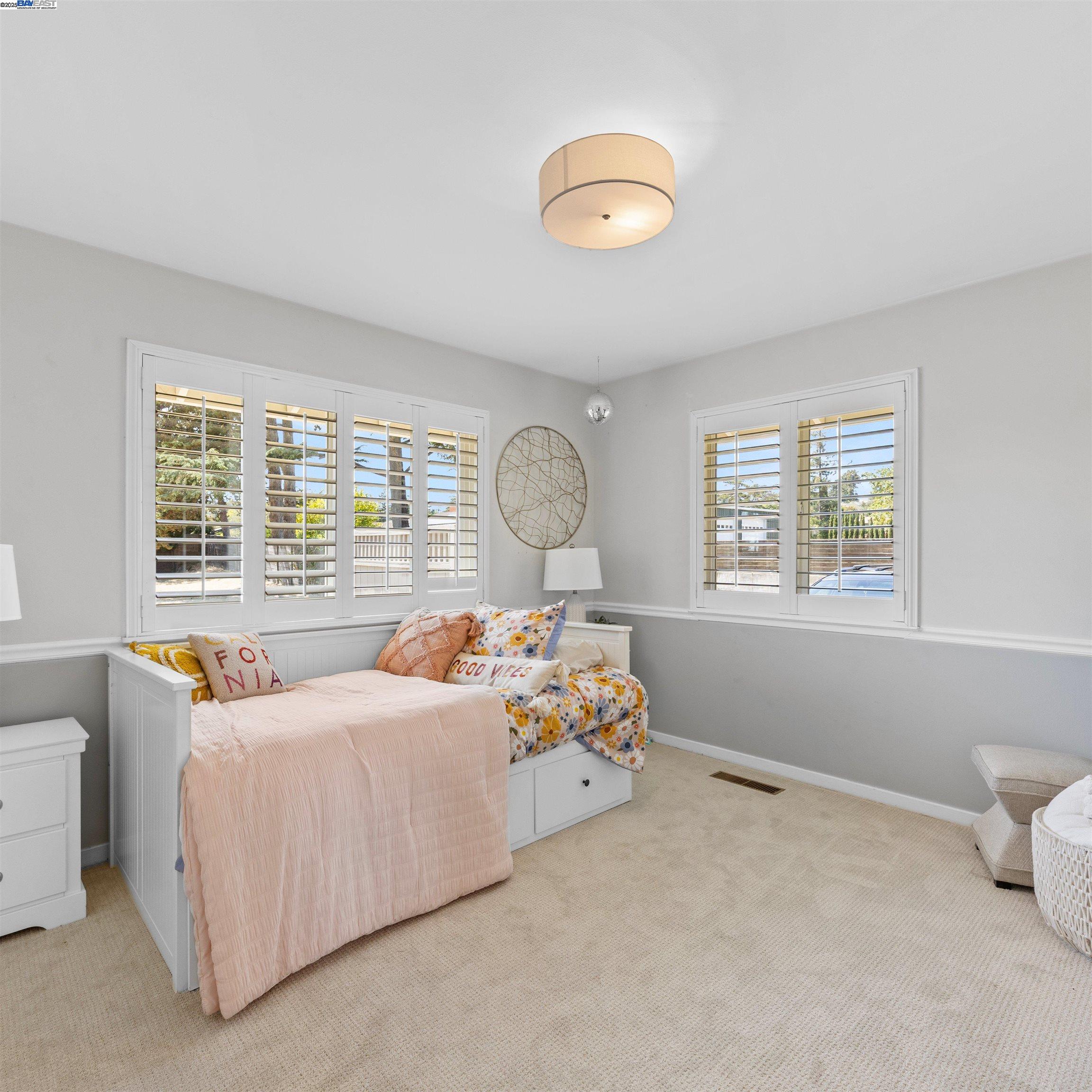 Detail Gallery Image 22 of 46 For 18767 Lamson Rd, Castro Valley,  CA 94546 - 3 Beds | 2 Baths