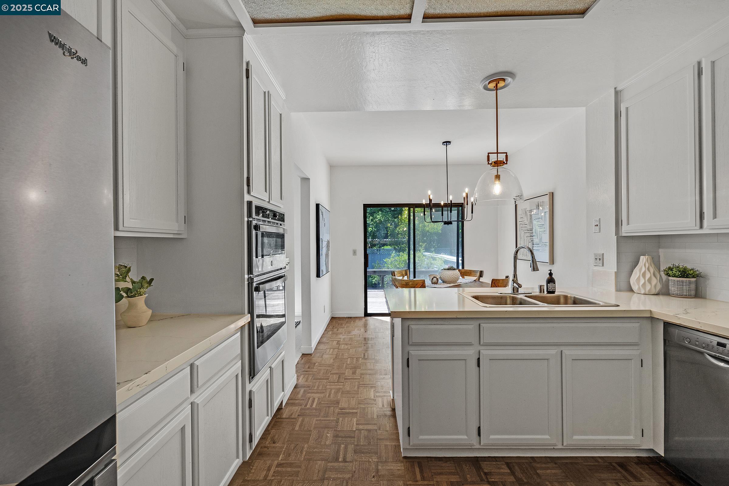 Detail Gallery Image 14 of 33 For 205 Kingswood Ct, Danville,  CA 94506 - 2 Beds | 2/1 Baths