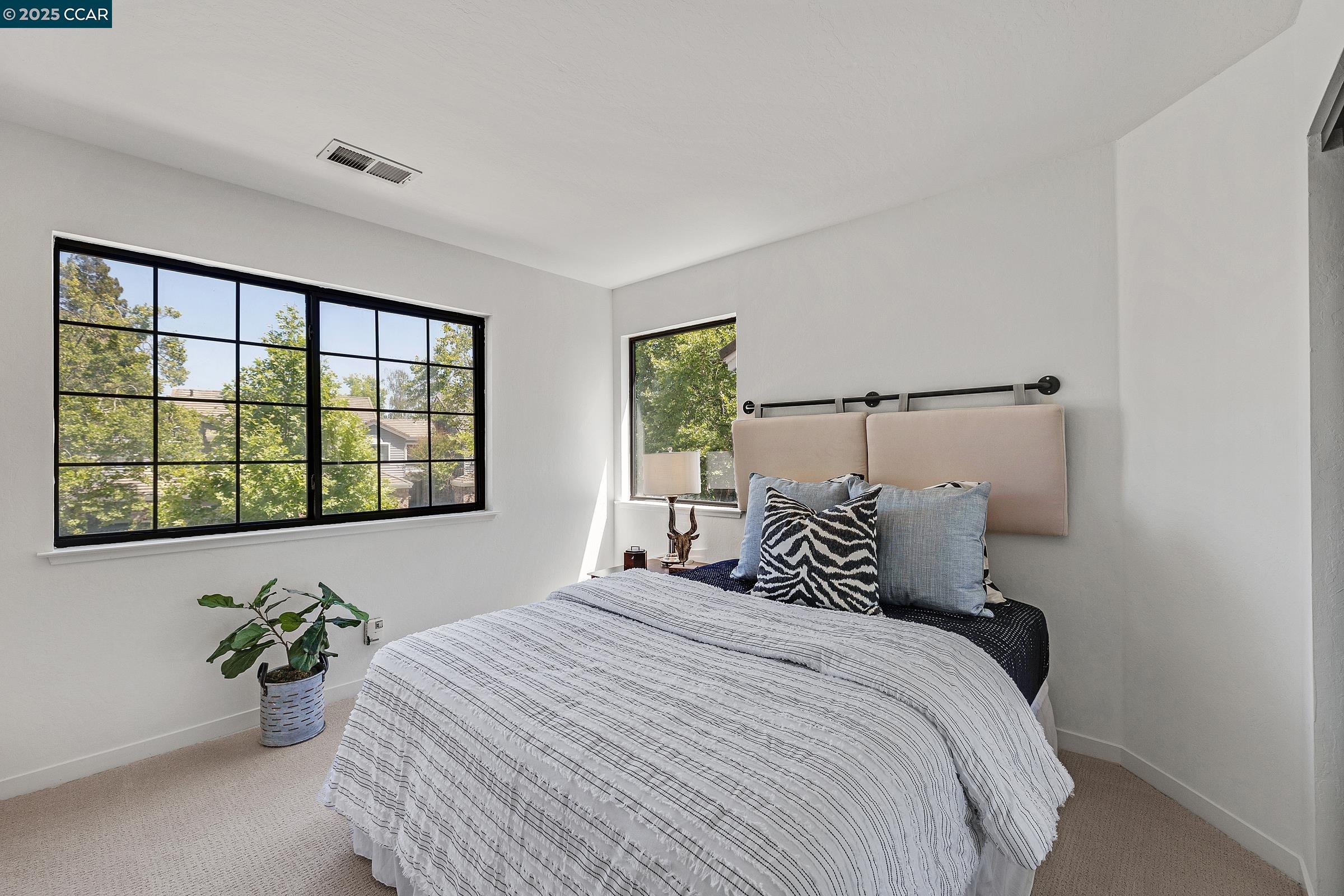 Detail Gallery Image 22 of 33 For 205 Kingswood Ct, Danville,  CA 94506 - 2 Beds | 2/1 Baths