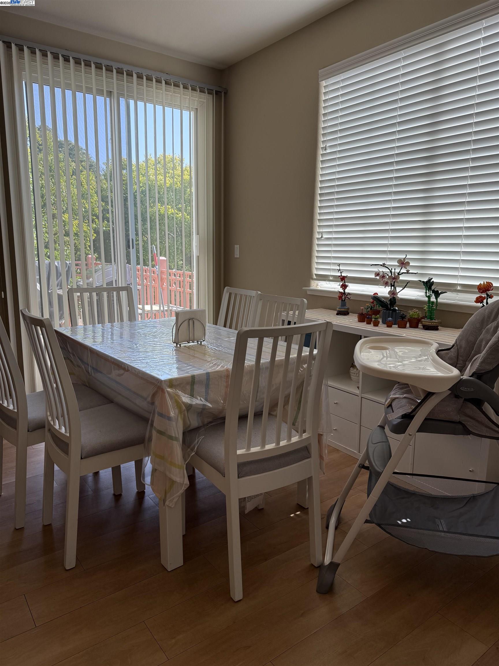 Detail Gallery Image 5 of 11 For 30927 Union City Blvd., Union City,  CA 94587 - 2 Beds | 2 Baths