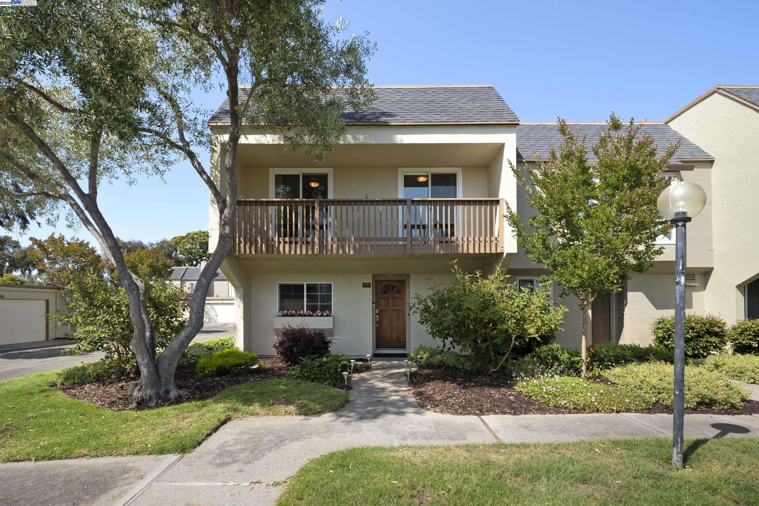 MLS: 41102598 Condo For Sale