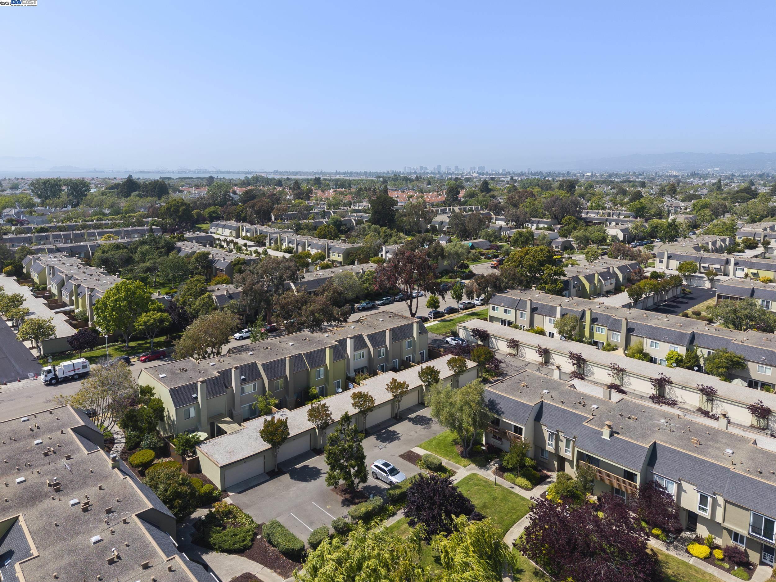 Detail Gallery Image 32 of 39 For 3112 La Campania, Alameda,  CA 94502 - 3 Beds | 2/1 Baths