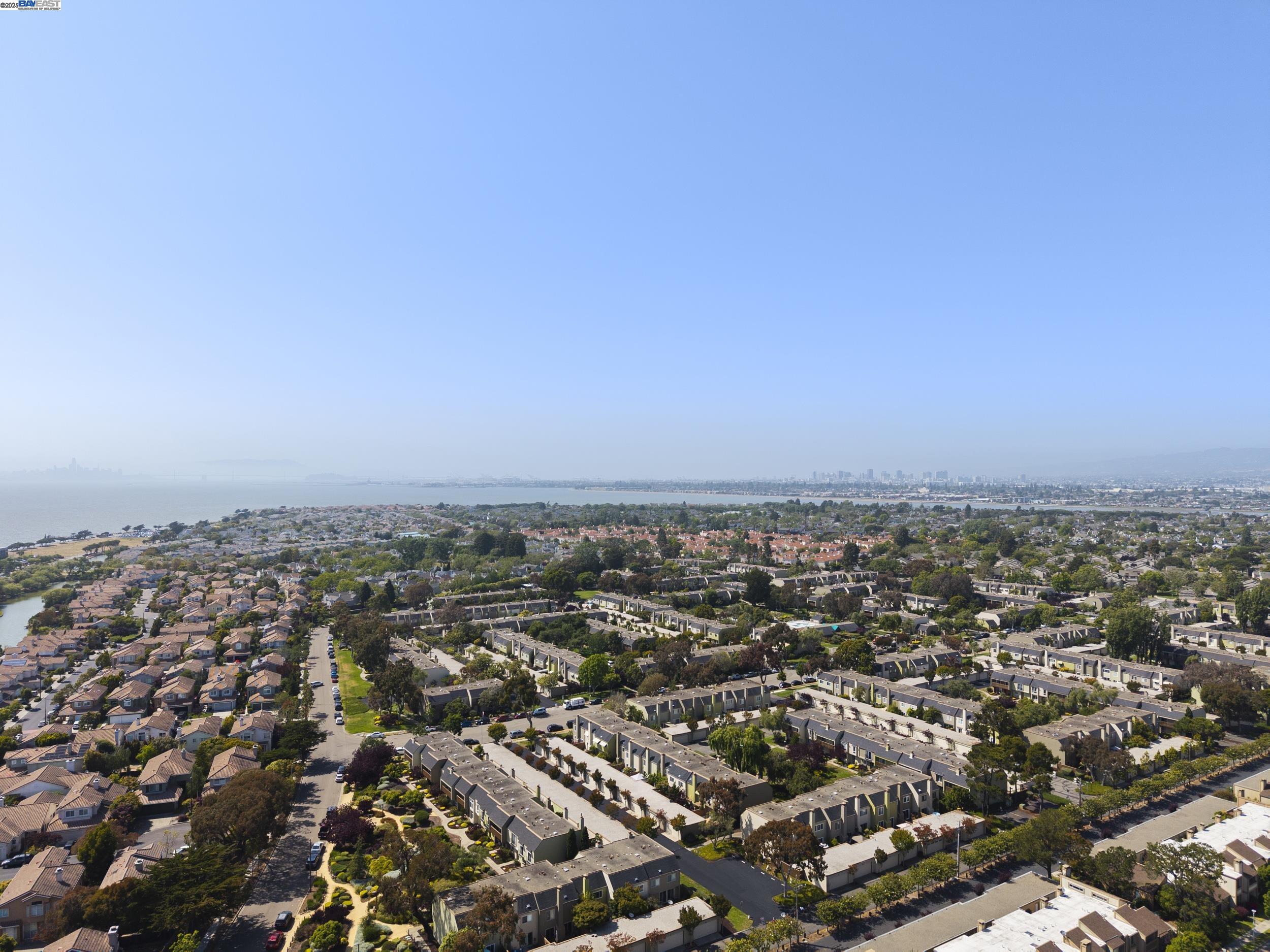Detail Gallery Image 34 of 39 For 3112 La Campania, Alameda,  CA 94502 - 3 Beds | 2/1 Baths