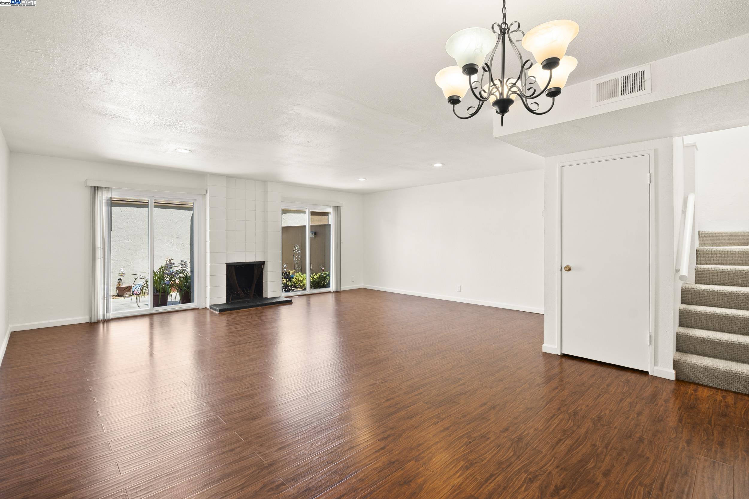 Photo #6: 41102598 Listing 