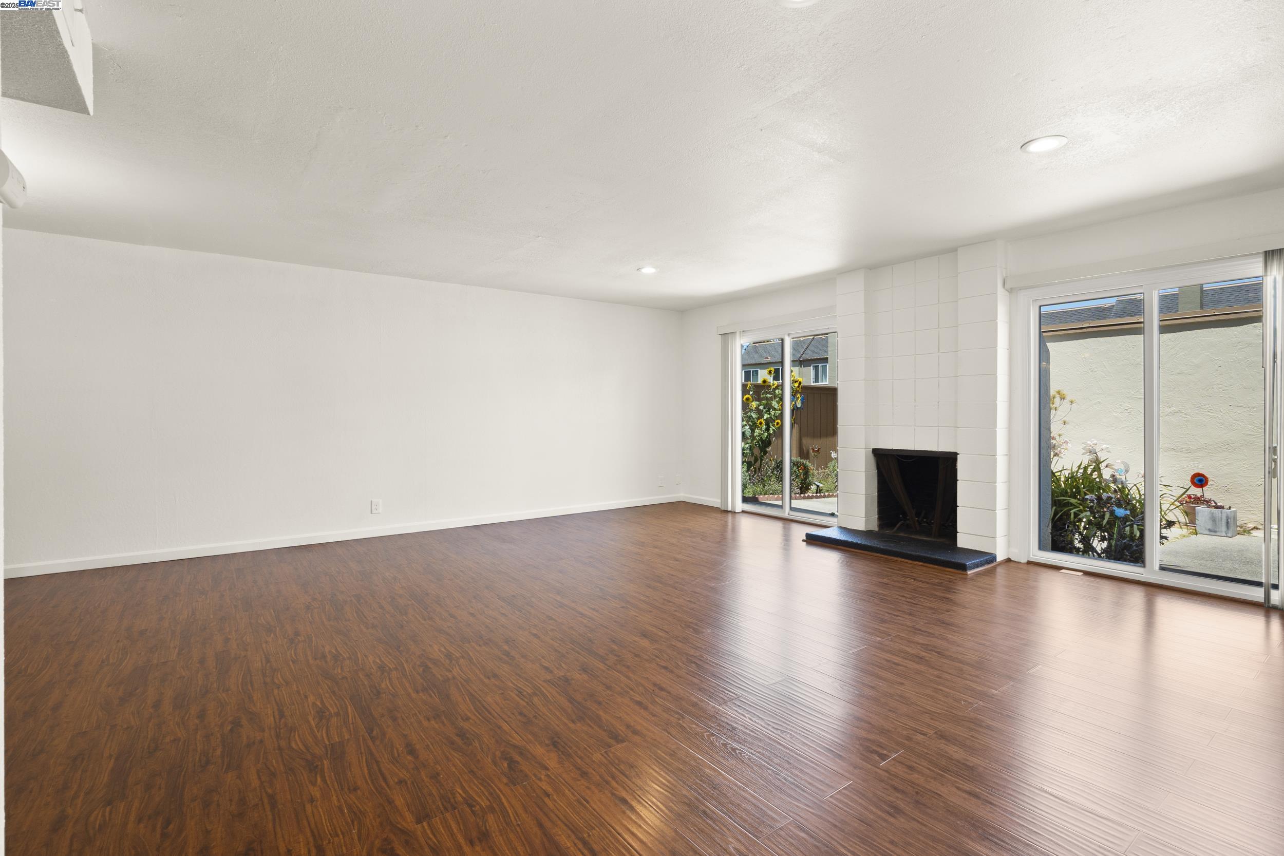 Photo #8: 41102598 Listing: Photo #8