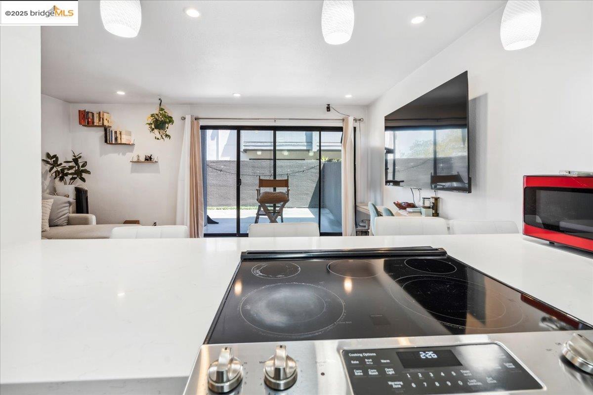 Detail Gallery Image 11 of 28 For 5 Embarcadero #130,  Oakland,  CA 94607 - 1 Beds | 1 Baths