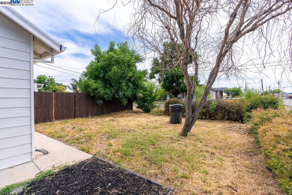 Detail Gallery Image 7 of 60 For 4733 E Washington St, Stockton,  CA 95215 - 5 Beds | 4 Baths