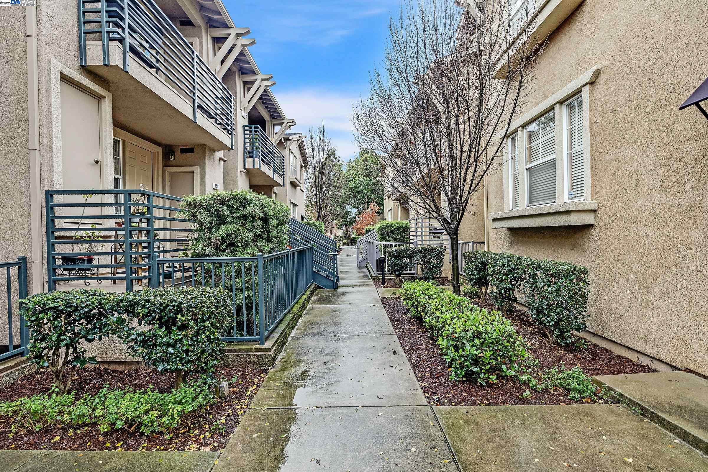 Detail Gallery Image 25 of 32 For 1594 Tucker St #56,  Oakland,  CA 94603 - 2 Beds | 2 Baths