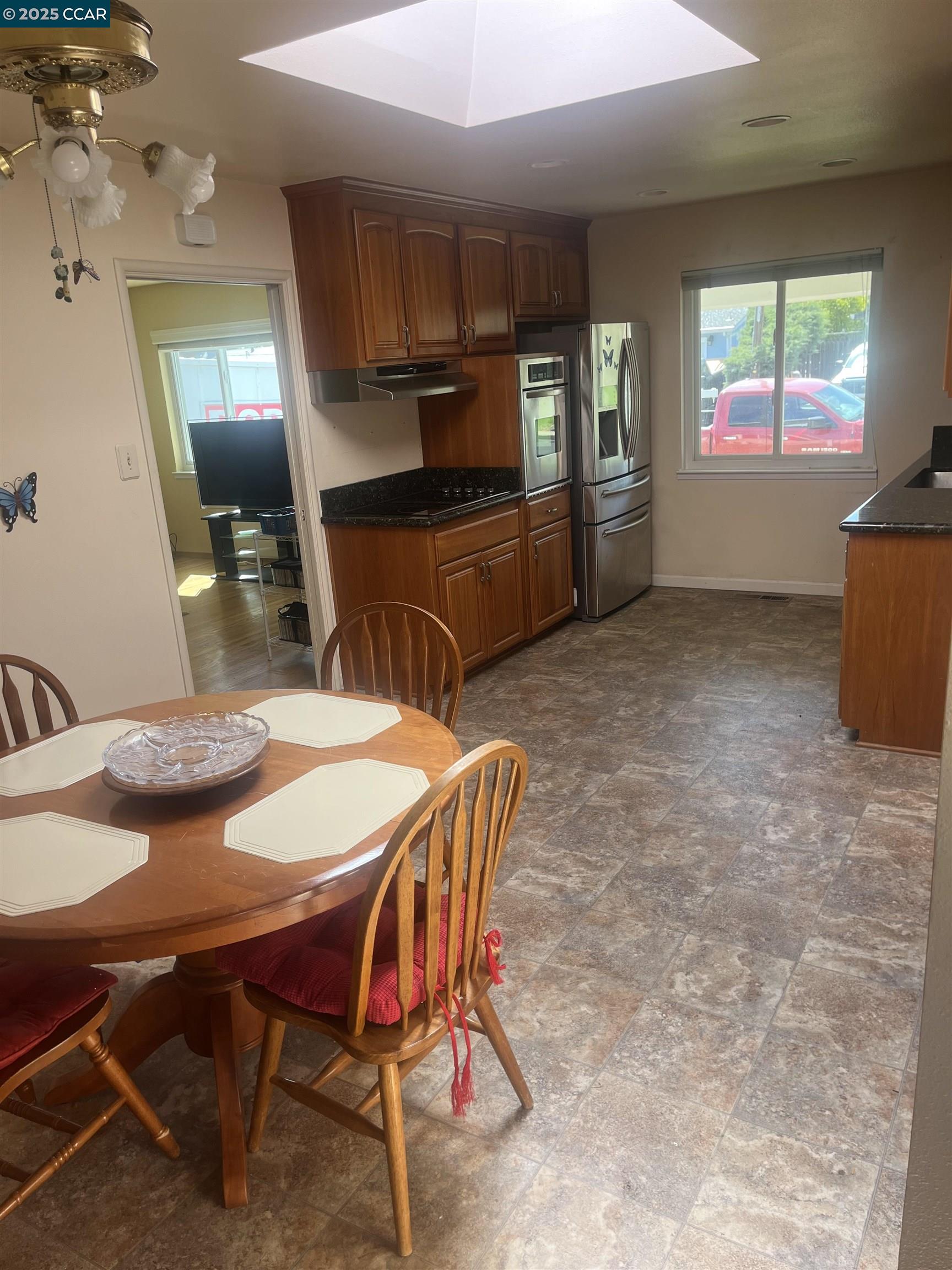 Detail Gallery Image 8 of 29 For 3455 Halifax Way, Concord,  CA 94520 - 3 Beds | 2/1 Baths