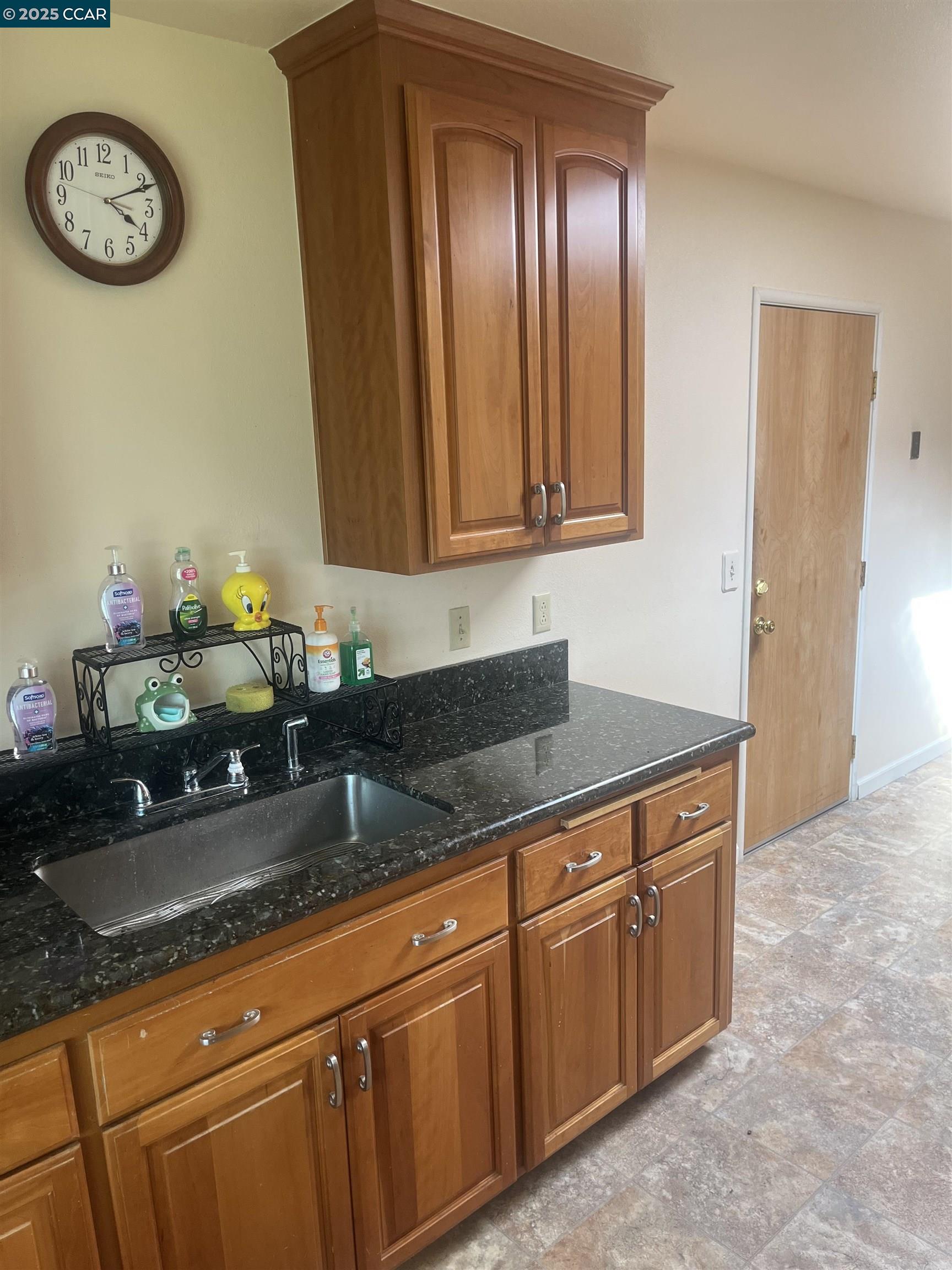 Detail Gallery Image 9 of 29 For 3455 Halifax Way, Concord,  CA 94520 - 3 Beds | 2/1 Baths