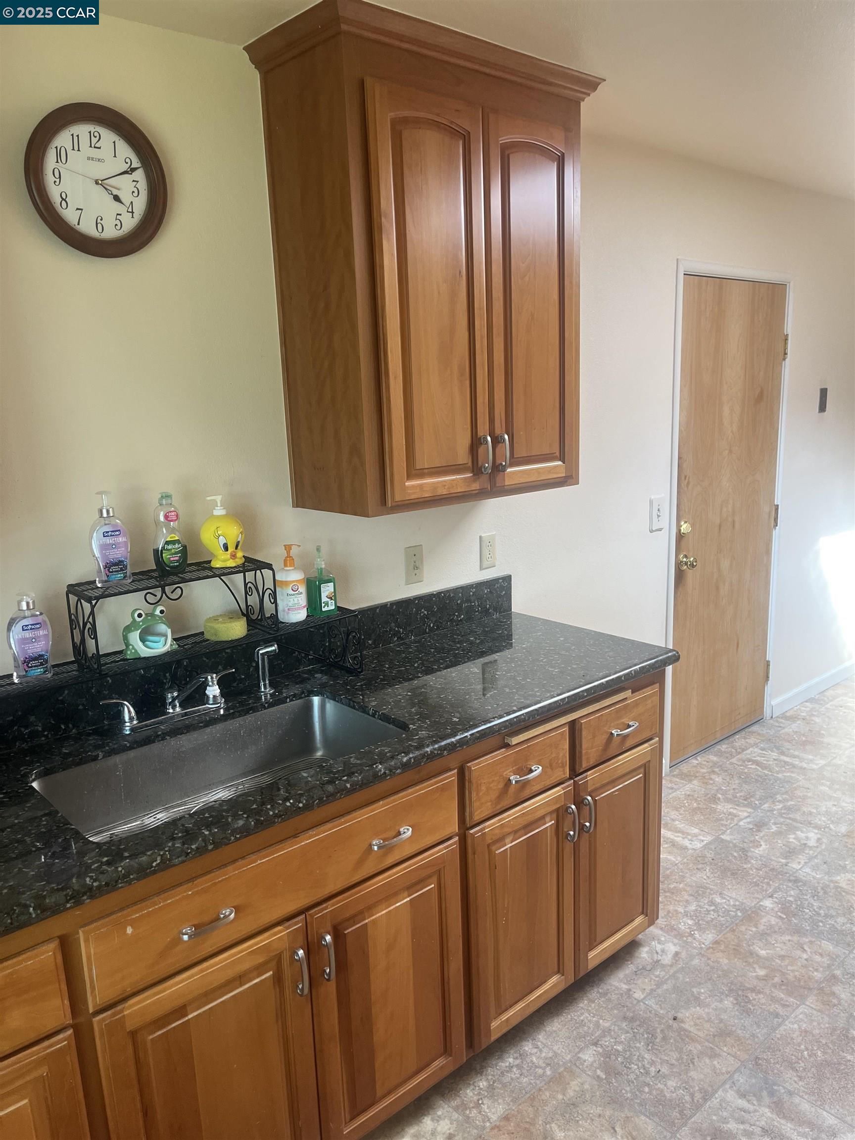 Detail Gallery Image 10 of 29 For 3455 Halifax Way, Concord,  CA 94520 - 3 Beds | 2/1 Baths