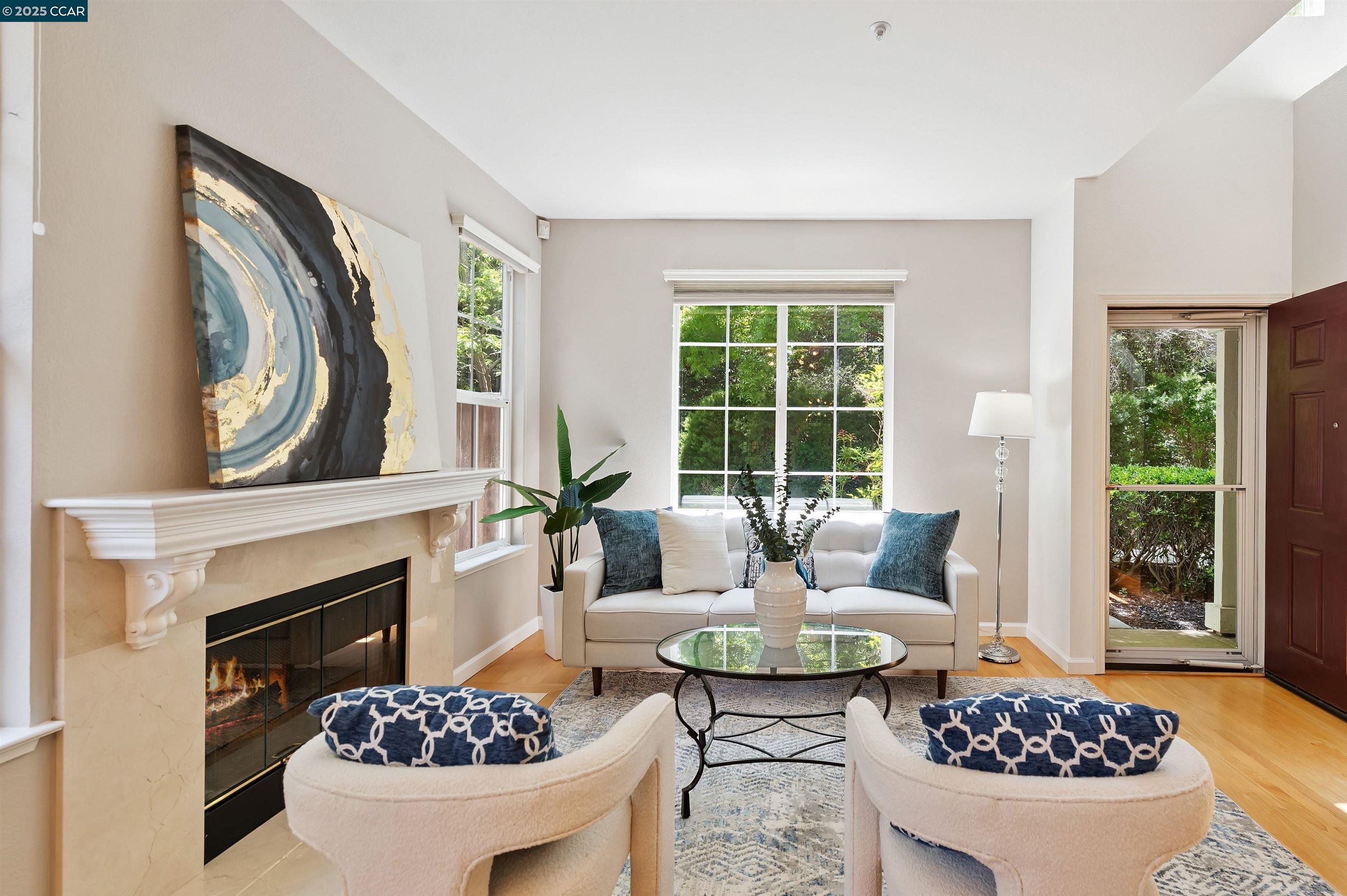 Photo #2: 41102608 Listing 