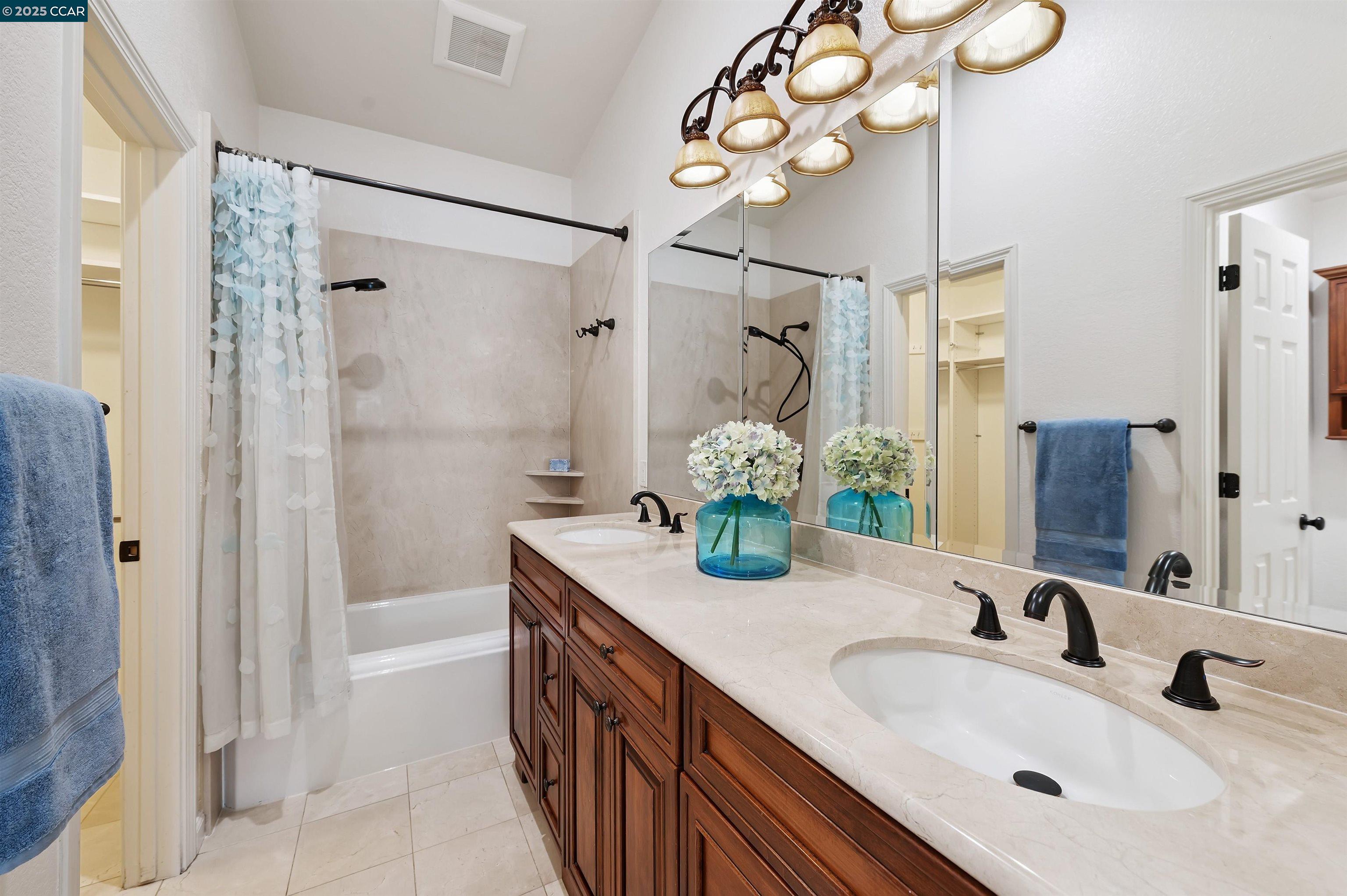 Detail Gallery Image 17 of 25 For 10647 Mcbride Ln, Dublin,  CA 94568 - 3 Beds | 2/1 Baths
