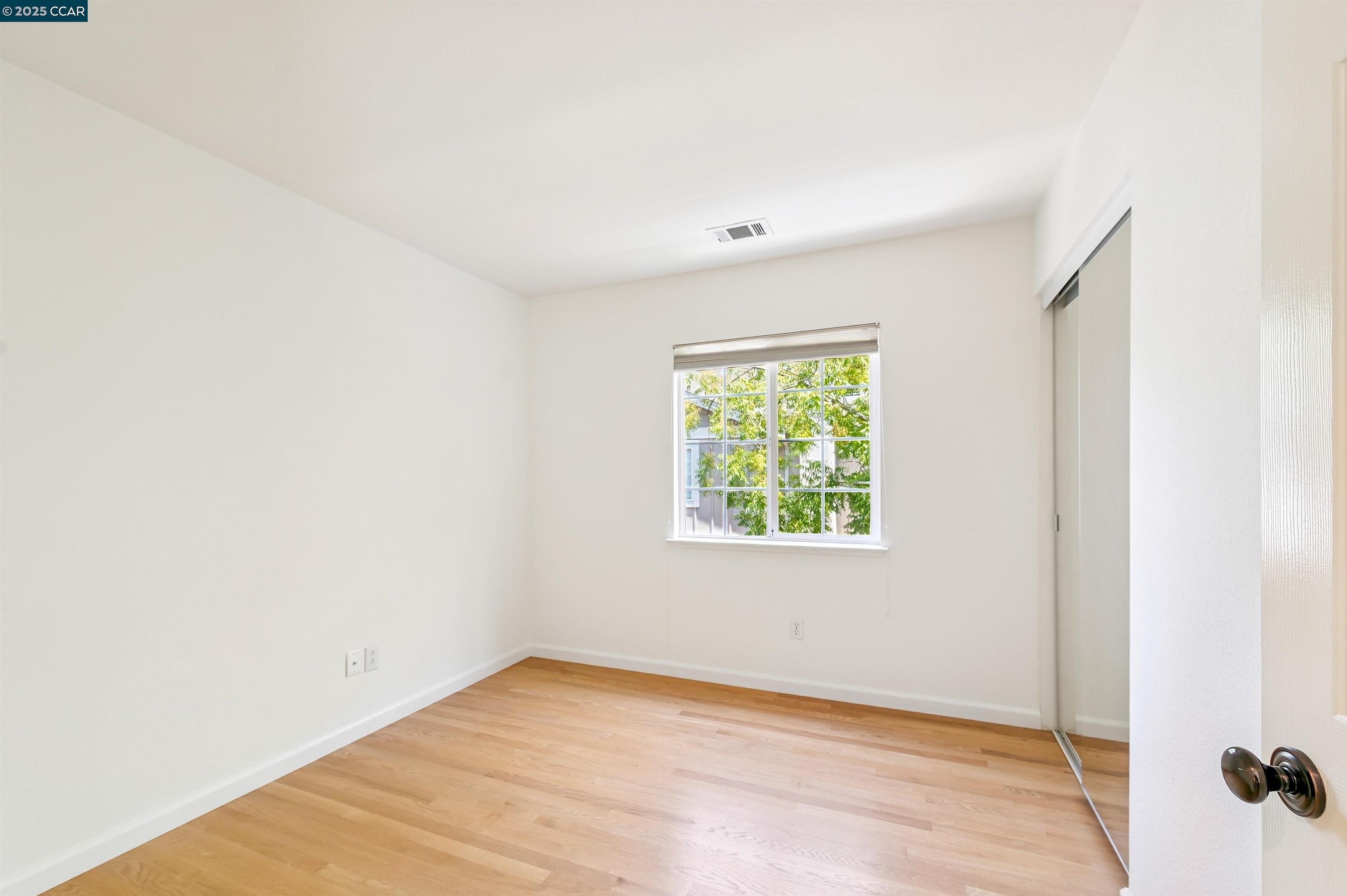 Detail Gallery Image 20 of 25 For 10647 Mcbride Ln, Dublin,  CA 94568 - 3 Beds | 2/1 Baths