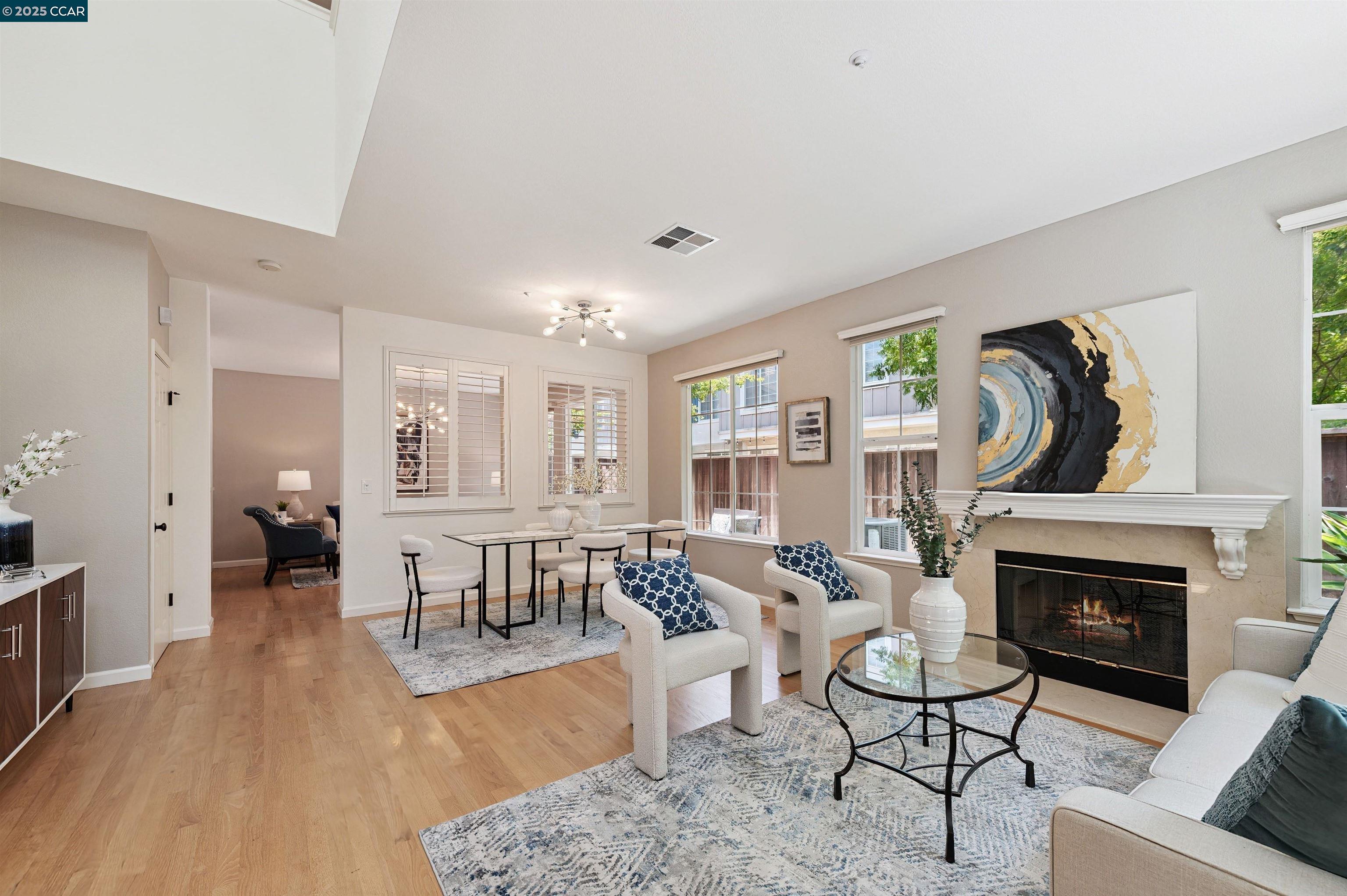 Photo #5: 41102608 Listing 