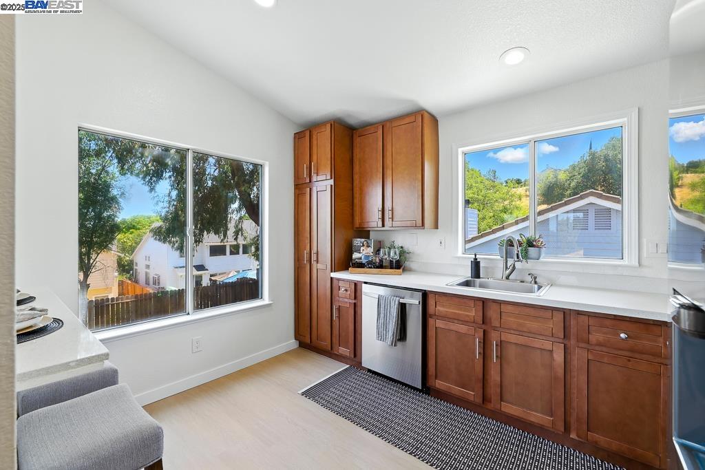 Detail Gallery Image 16 of 52 For 5113 Tumbleweed Ct, Antioch,  CA 94531 - 3 Beds | 2/1 Baths