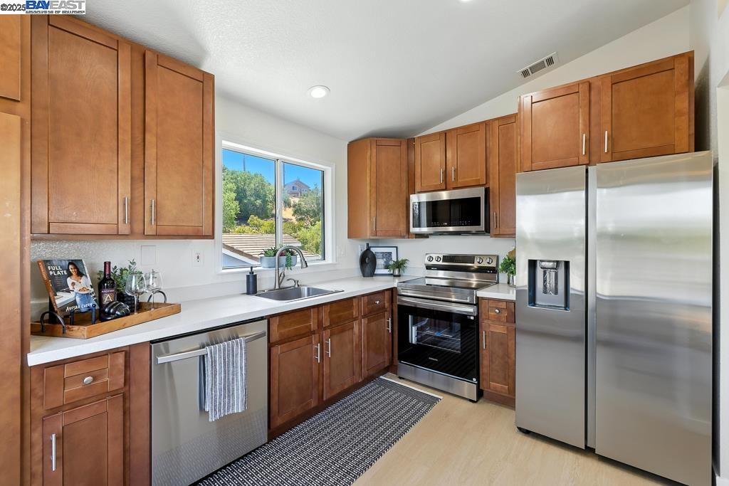 Detail Gallery Image 19 of 52 For 5113 Tumbleweed Ct, Antioch,  CA 94531 - 3 Beds | 2/1 Baths