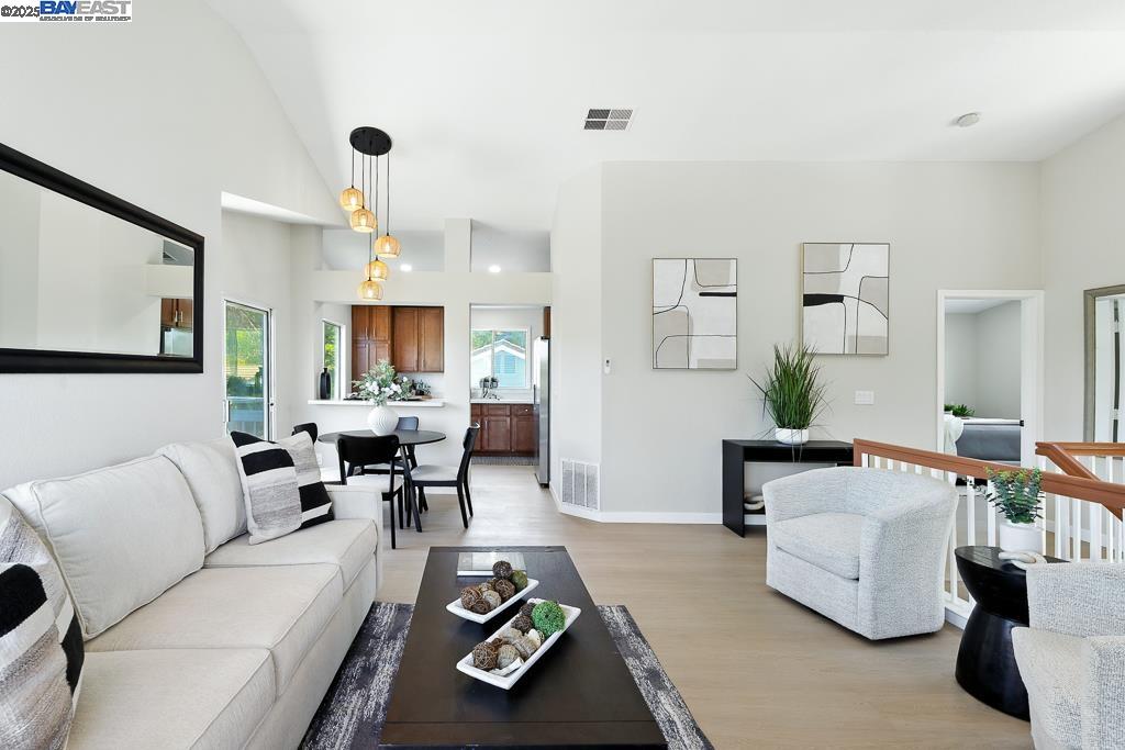 Detail Gallery Image 9 of 52 For 5113 Tumbleweed Ct, Antioch,  CA 94531 - 3 Beds | 2/1 Baths