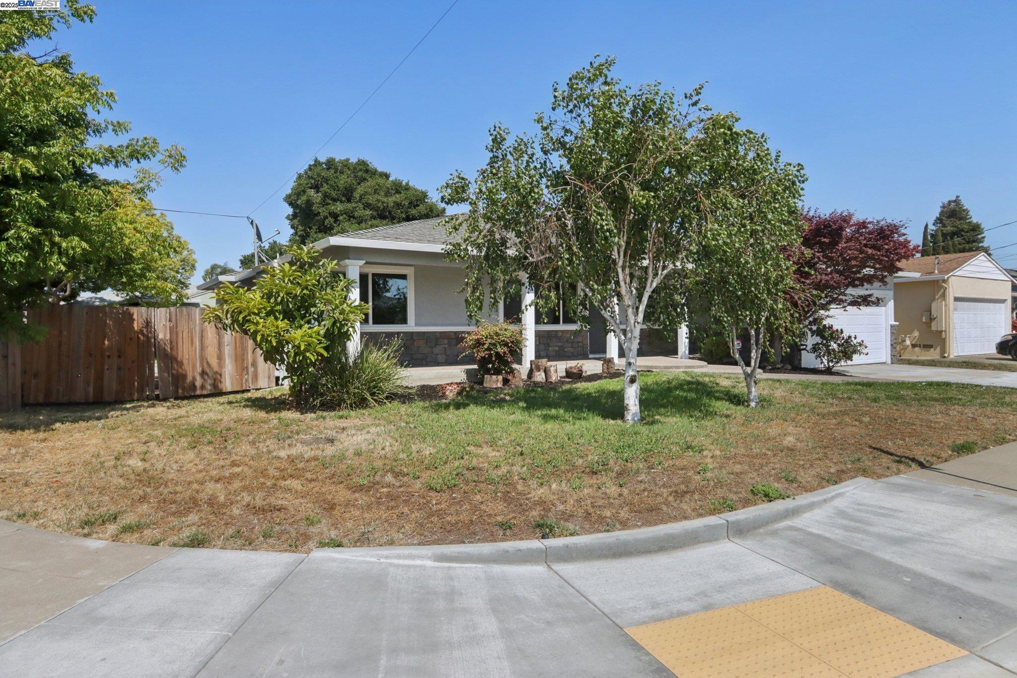 36302 Frobisher Dr, Fremont, California 94536, 3 Bedrooms Bedrooms, 6 Rooms Rooms,2 BathroomsBathrooms,Residential,For Sale,36302 Frobisher Dr,41102613